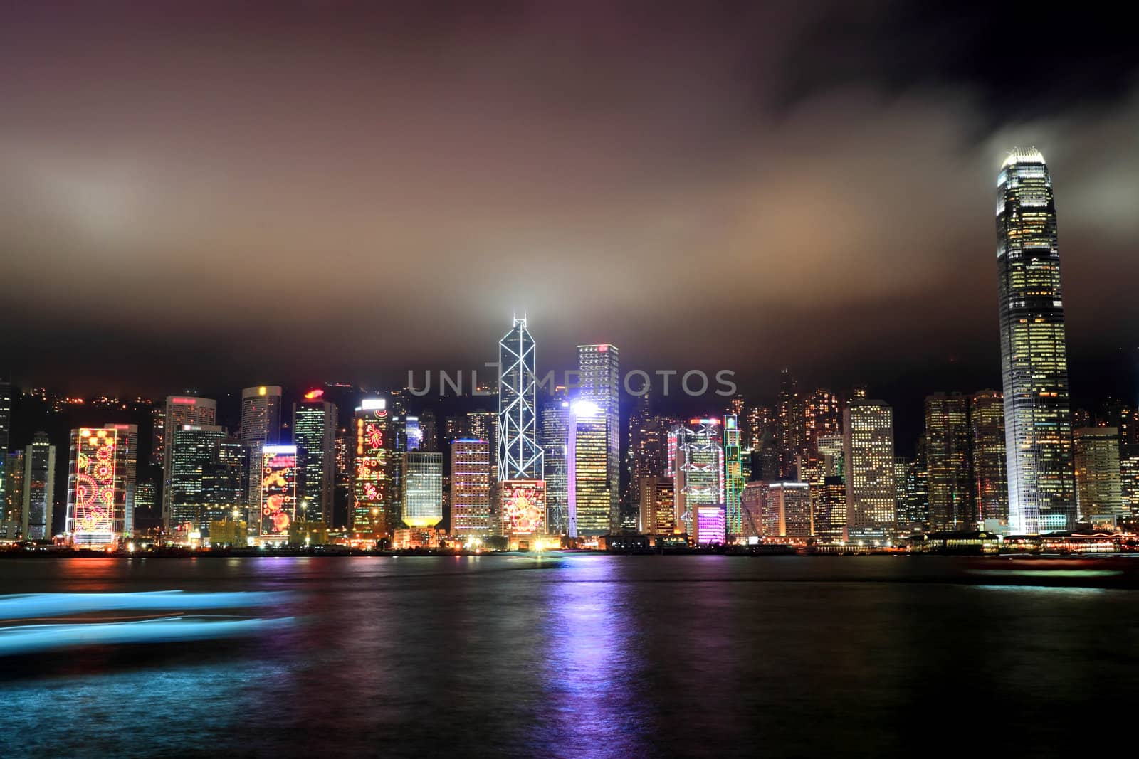 Hong Kong, city at night by leungchopan