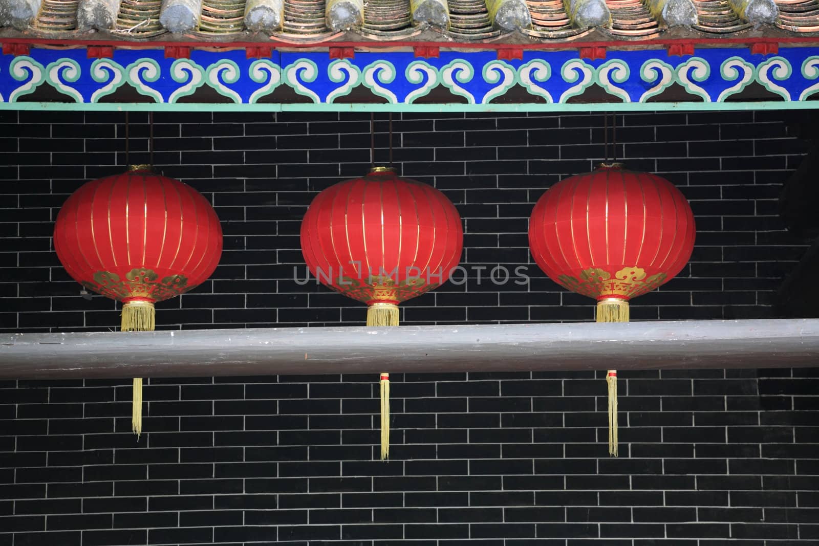Red chinese lanterns by leungchopan
