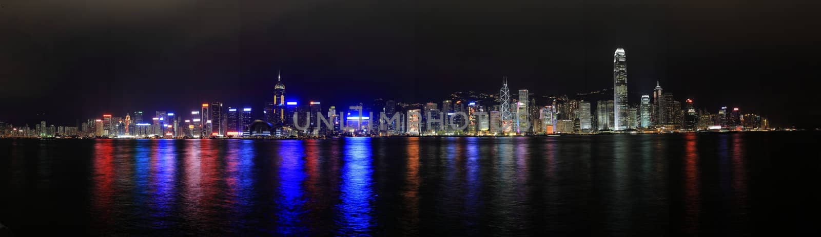 Hong Kong at night panorama by leungchopan
