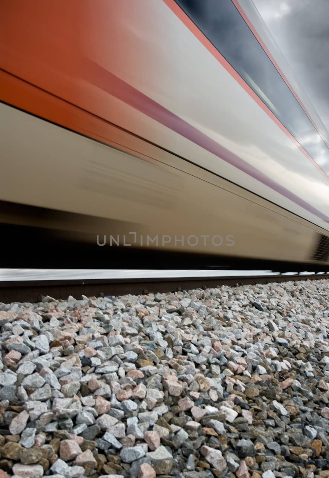 A train in movement. Speed symbol