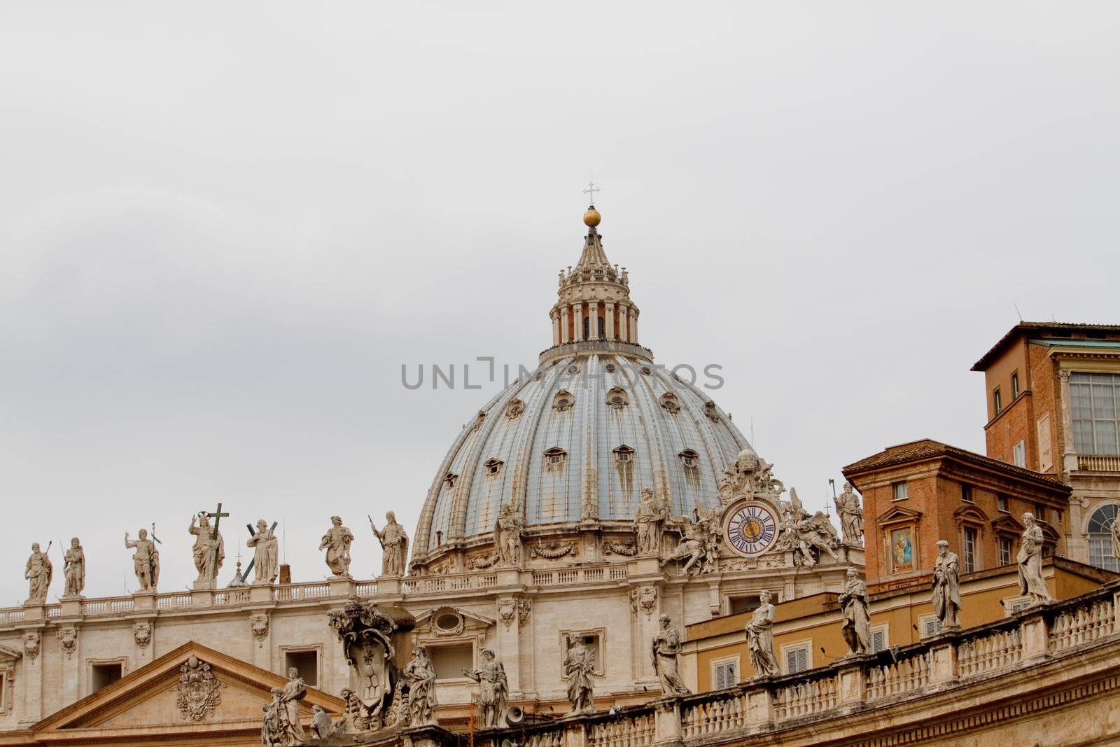 St Peters in Vatican by FedericoPhoto