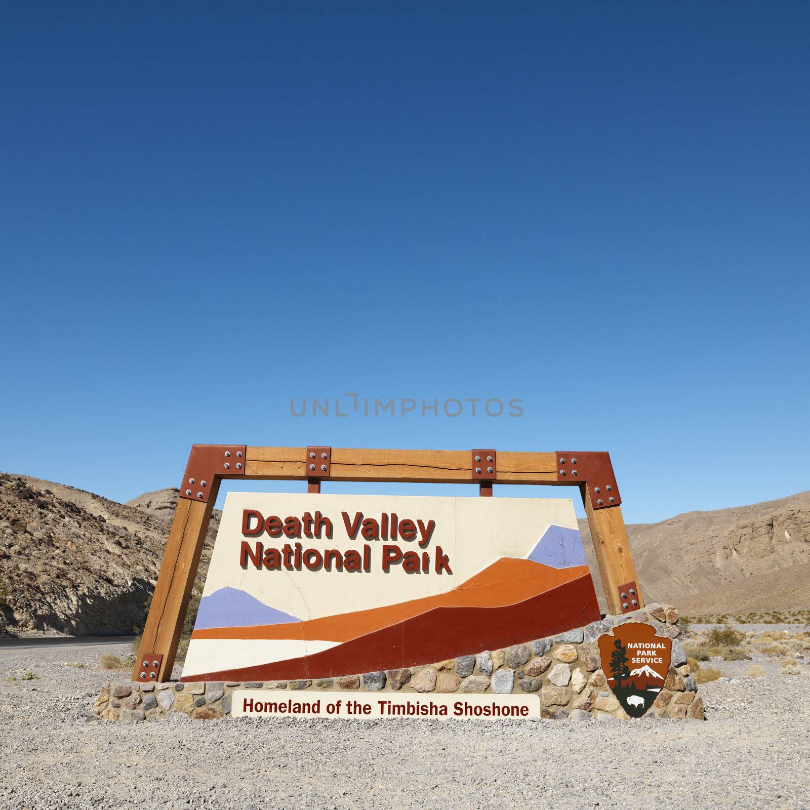 Death Valley entrance. by iofoto
