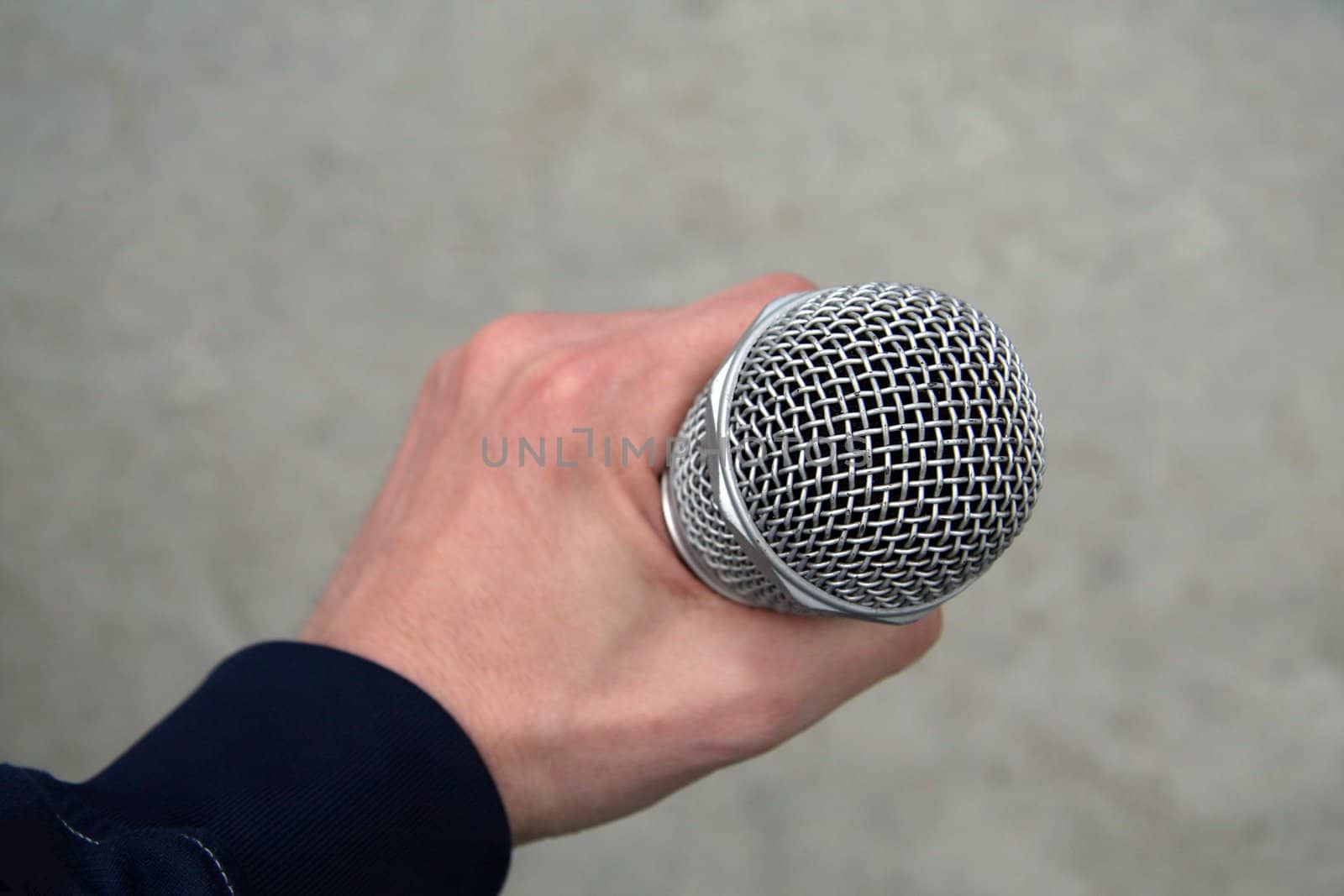 mic in my hand by rorem