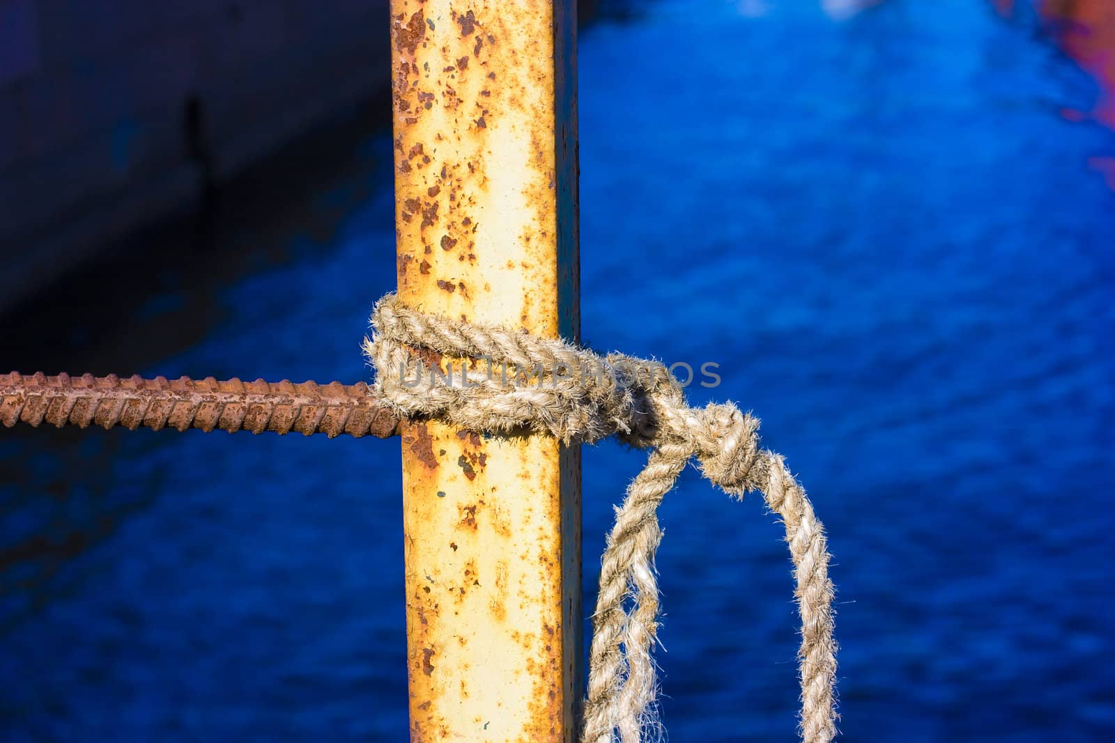 The rope on the water background