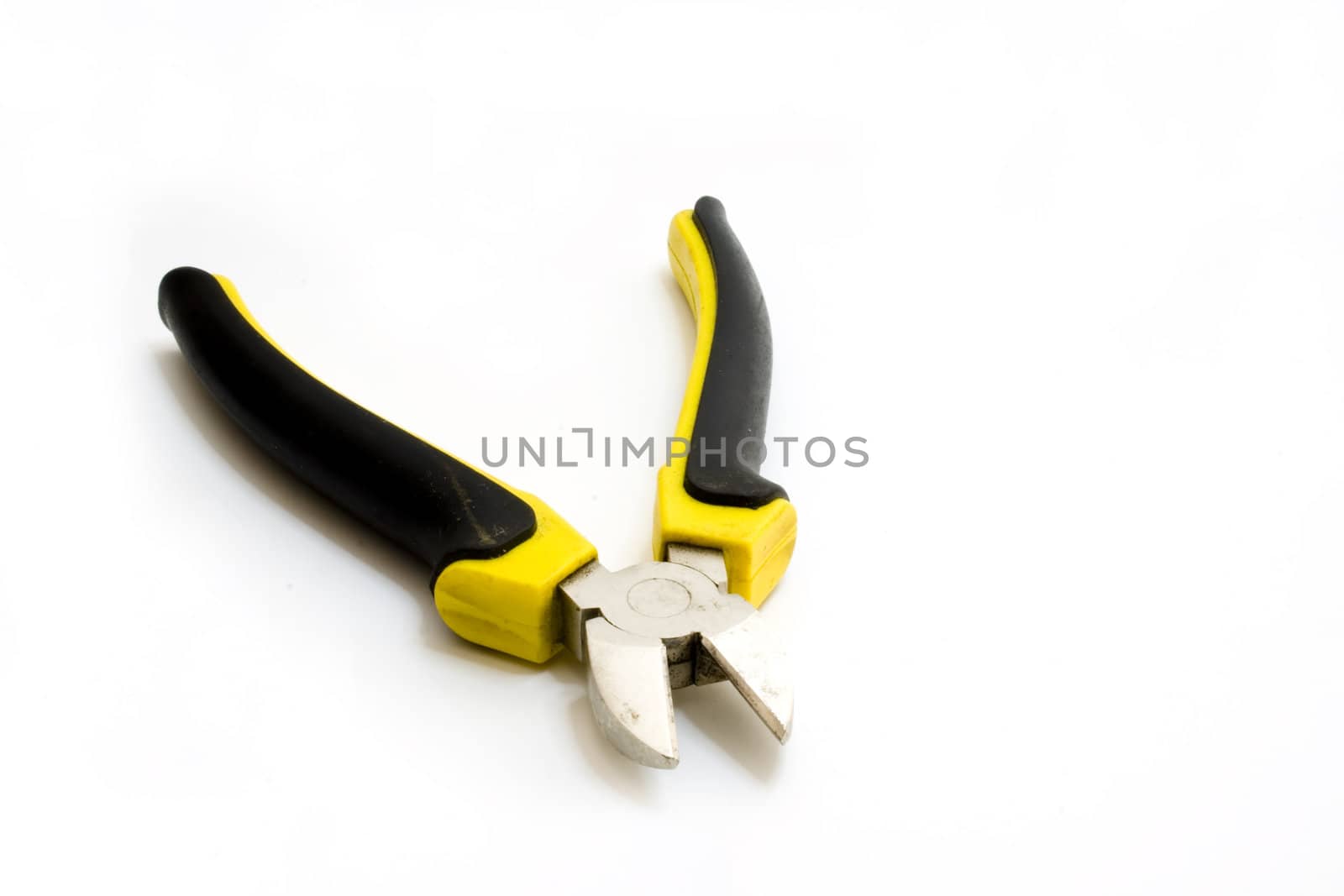 combination pliers by nubephoto