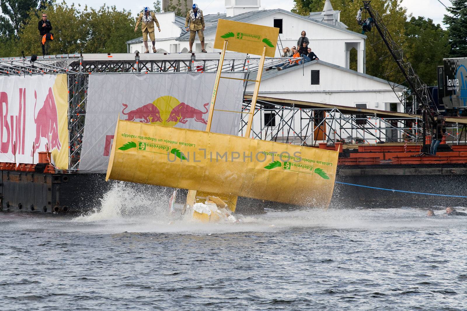 Flugtag competition in Riga by ints