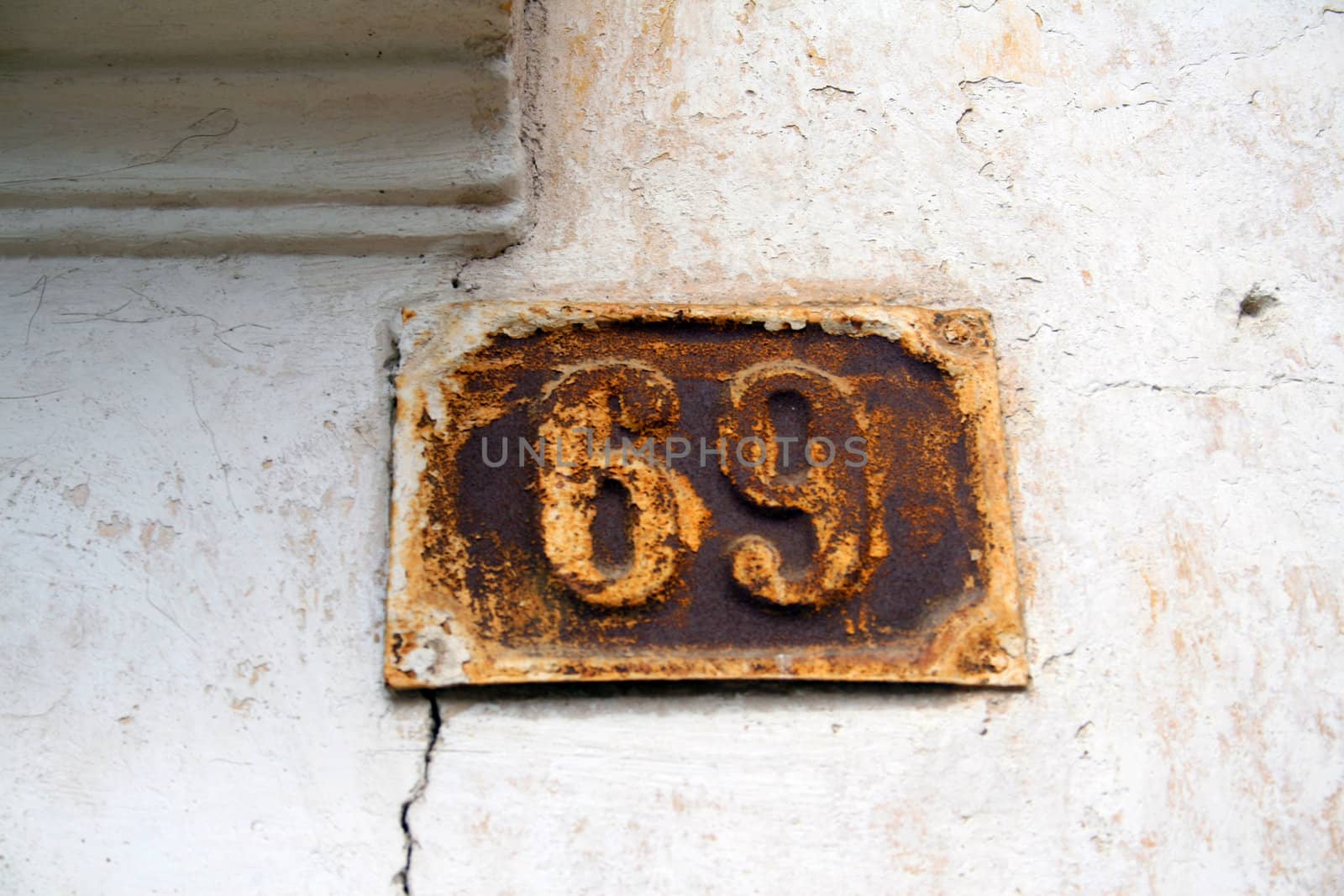 House address plate number