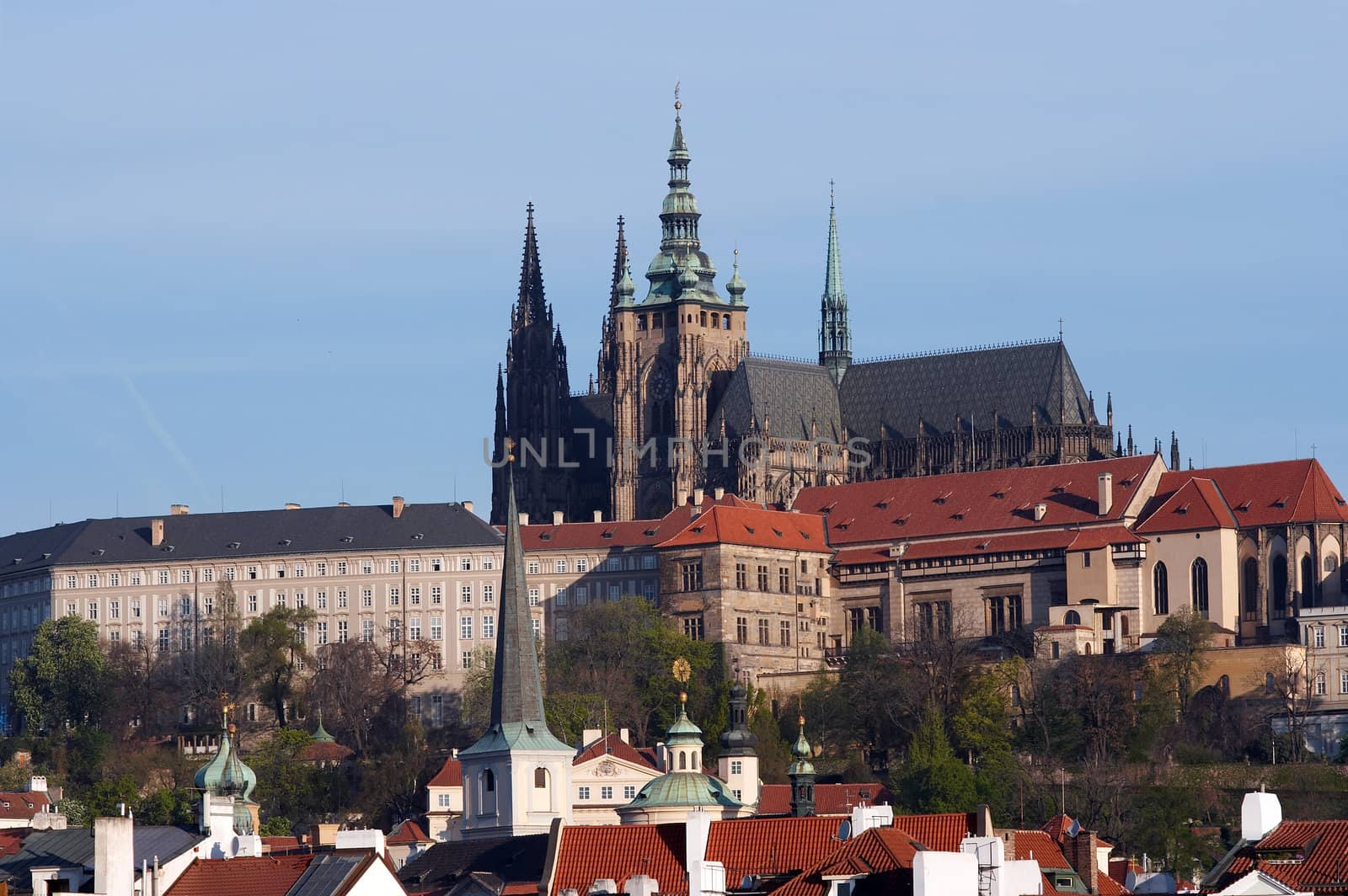 A spacious residential and stronghold area dominantly located above the town, founded about the year 880. Residence of the Bohemian princes and kings, after 1918 of the Presidents of the republic.
Prague, Czech republic, Europe.