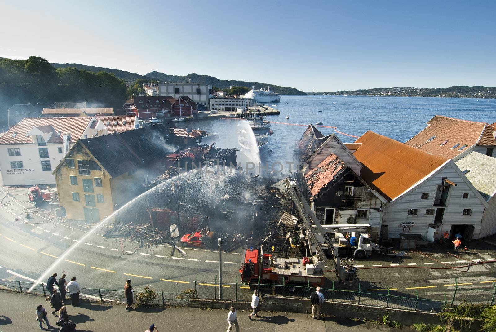 Four old buildings from the 1600 century was involved in a fire in Bergen in Norway the seventh of September 2008. The buildings was of great historical value and was totaly damaged!
