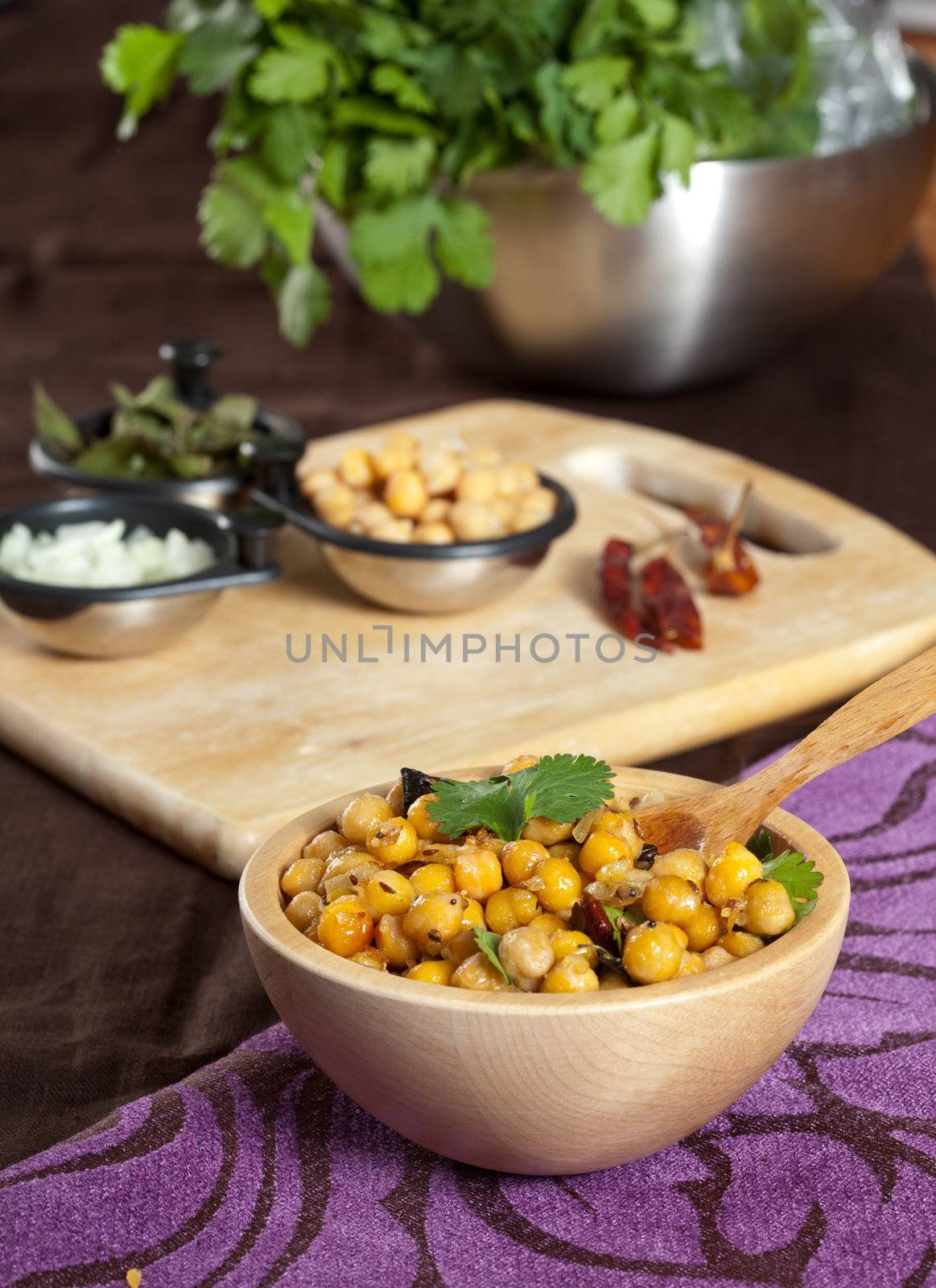 Delicious appetizer with chickpeas and cilantro