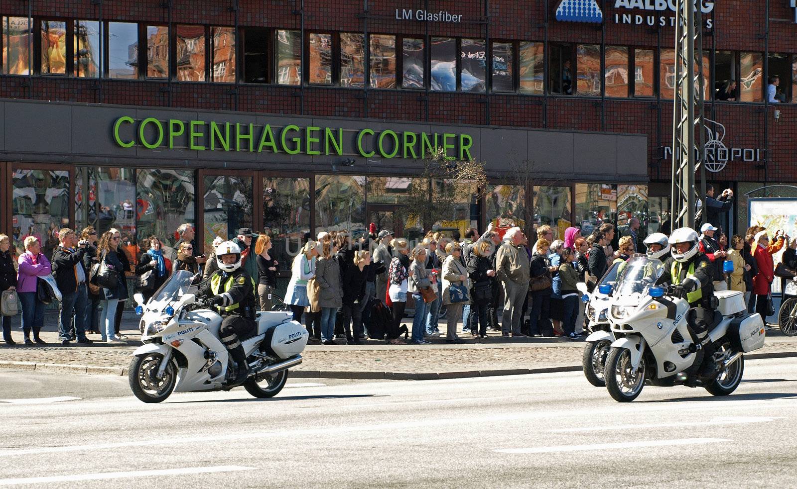 COPENHAGEN - APR 16:  Danish policemen patrols the Copenhagen City Hall during the 
celebration of Queen Margrethe's 70th birthday on April 16, 2010.
