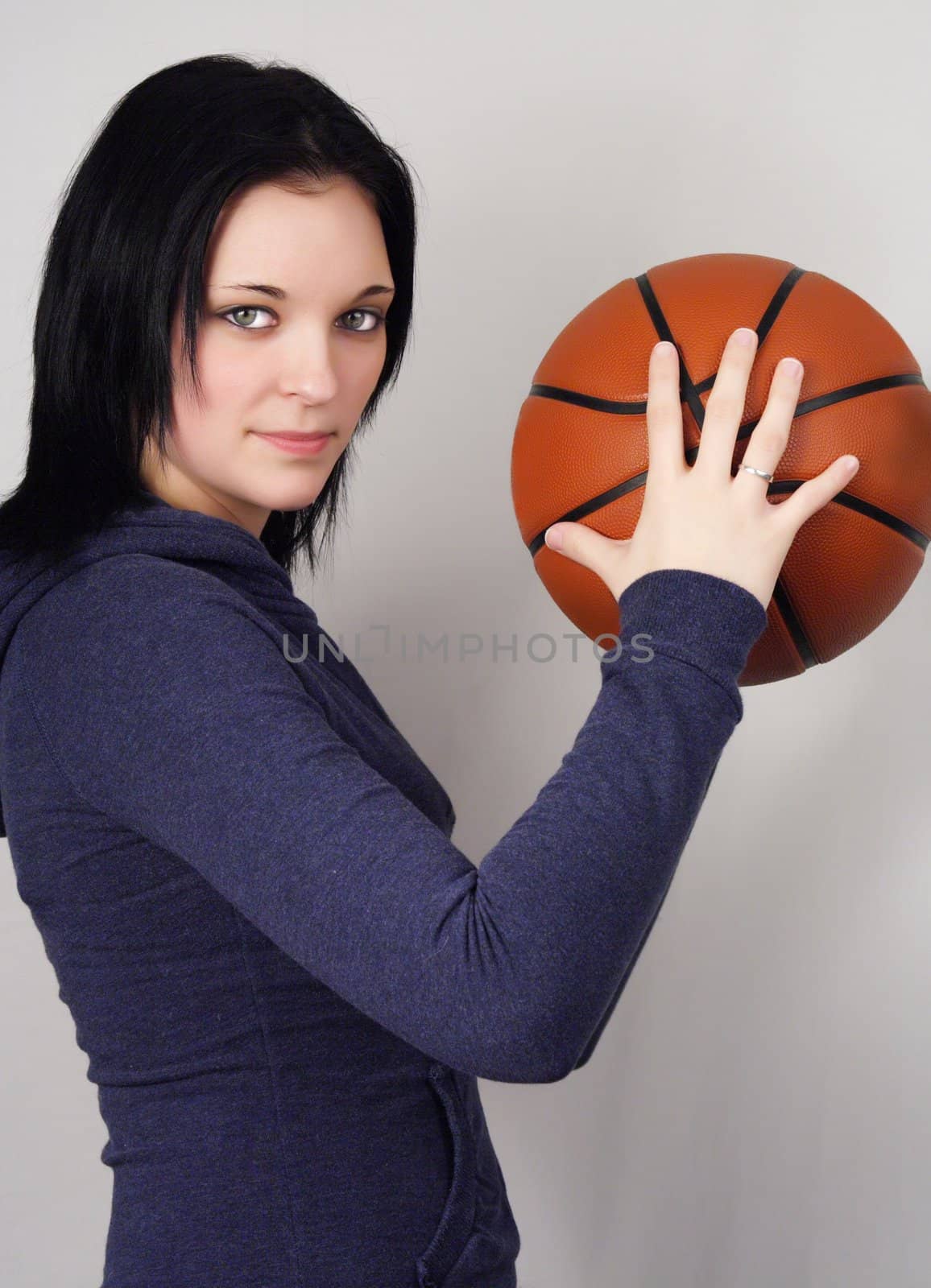girl with basket ball
