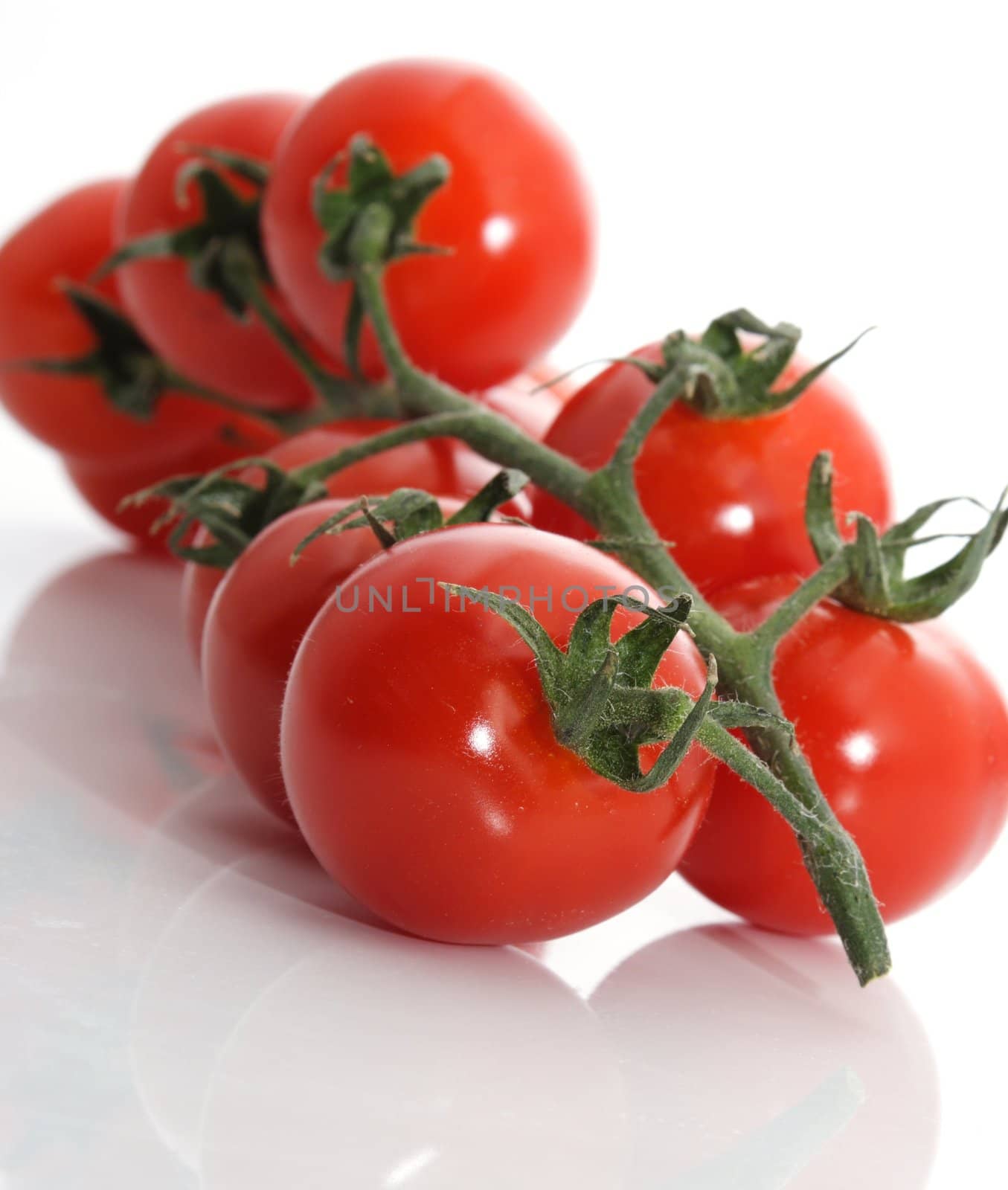 cluster of small tomatoes