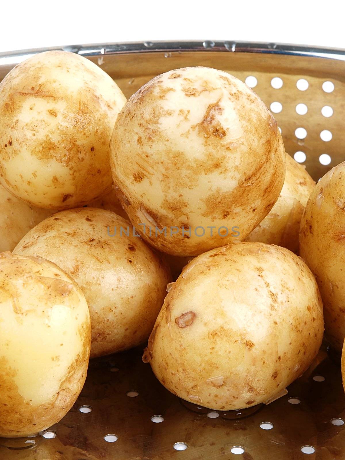Fresh potatoes by dotweb