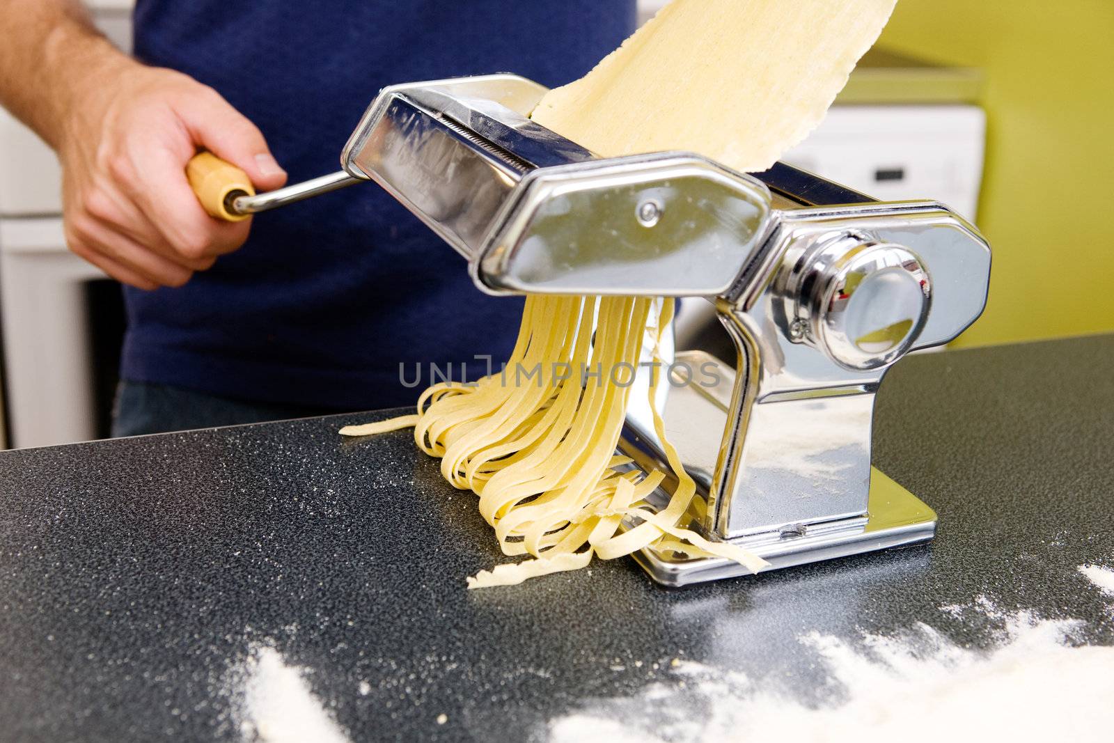 Making Fettuccine by leaf