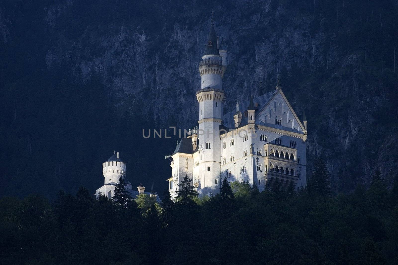 Germanies best known castle, built by King Ludwig II of Bavaria
Beautiful pasture and mountains in Germany ( Allg�u )
Sch�ne Weide und Berge in Deutschland 
