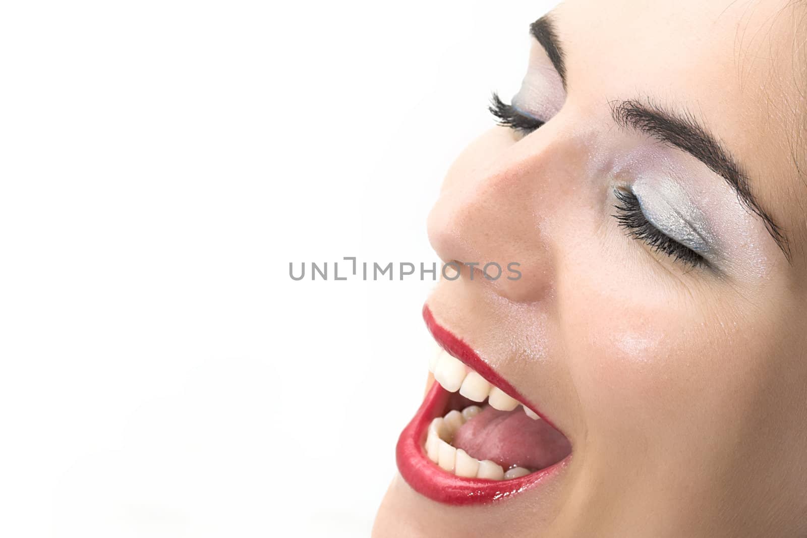 Beautiful woman portrait with shallow depth of field with focus on the eye