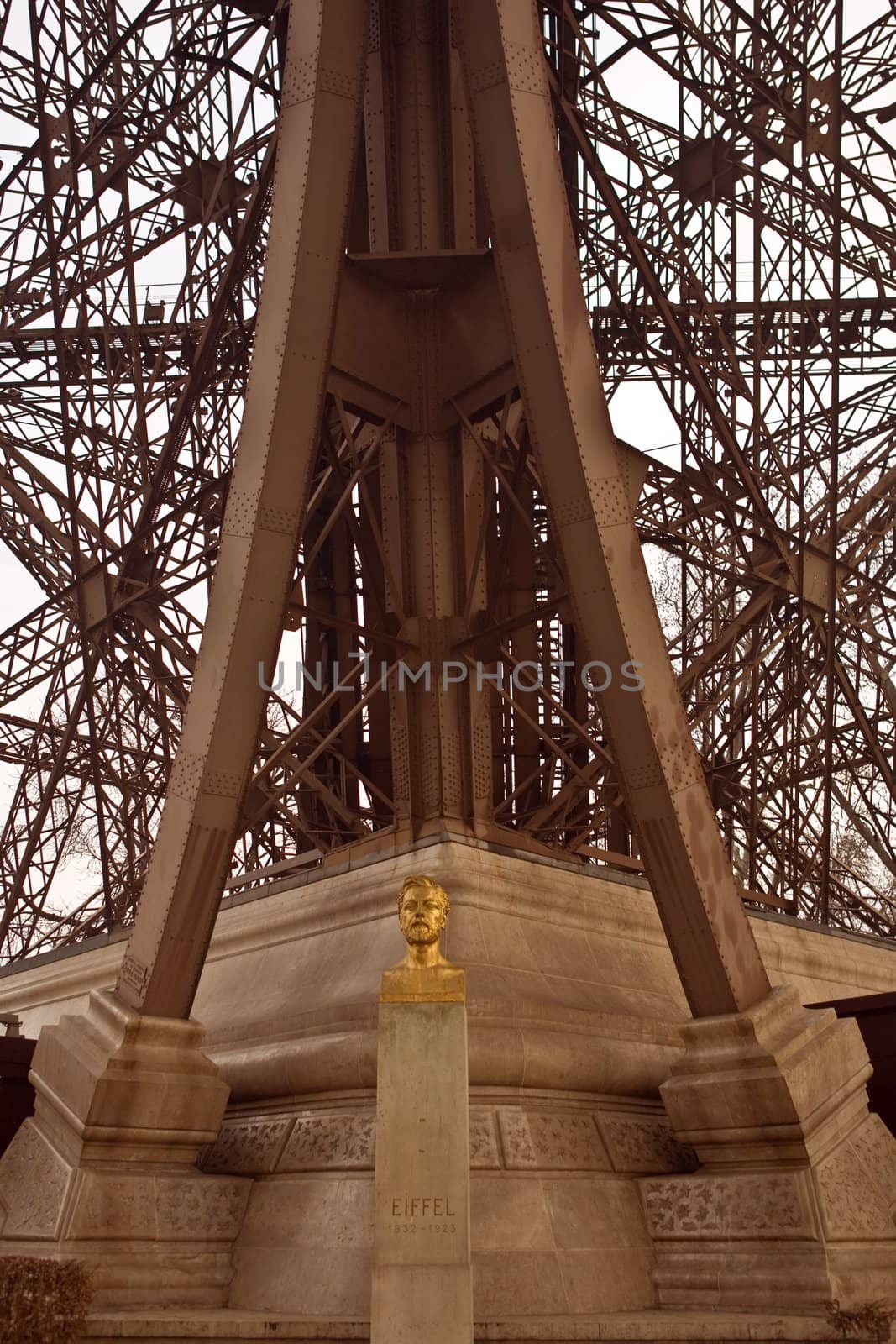 Tour d'Eiffel by DimasEKB