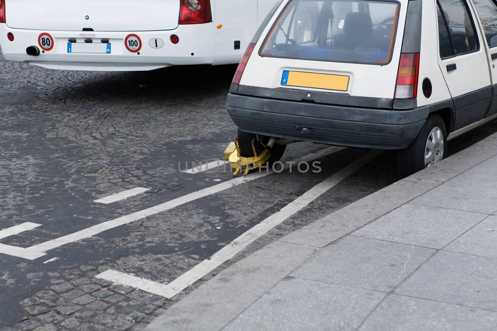 Wrong parking in Paris