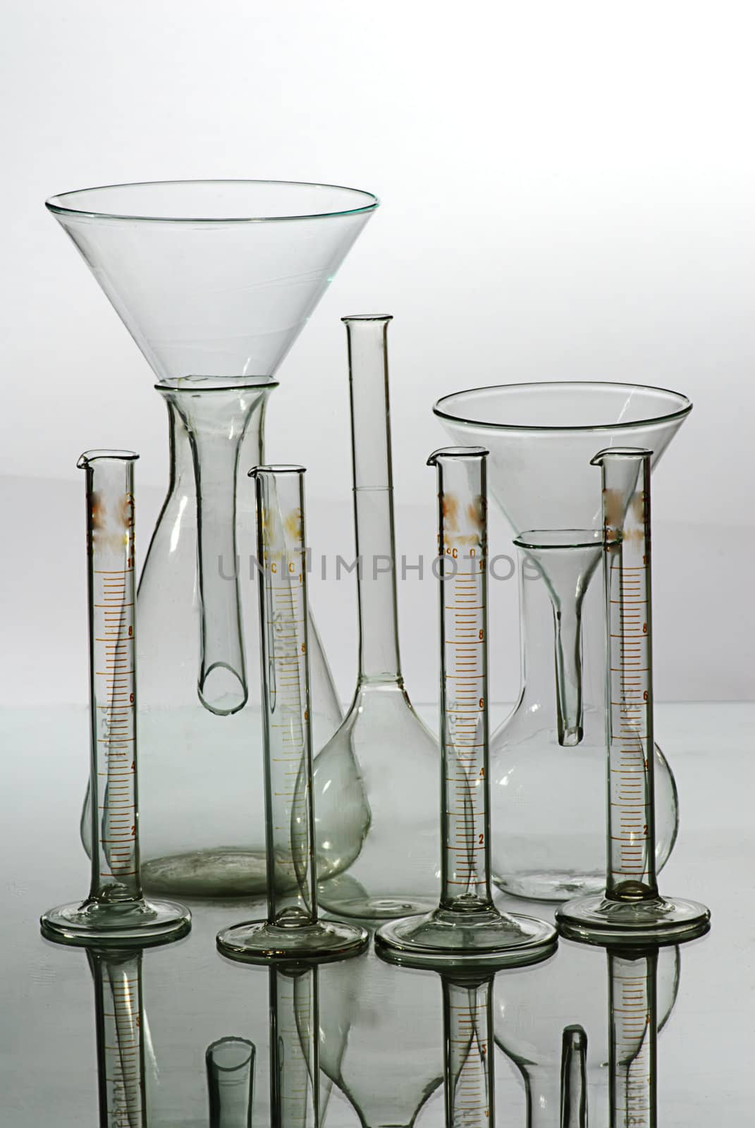 Glass laboratory equipment for science research