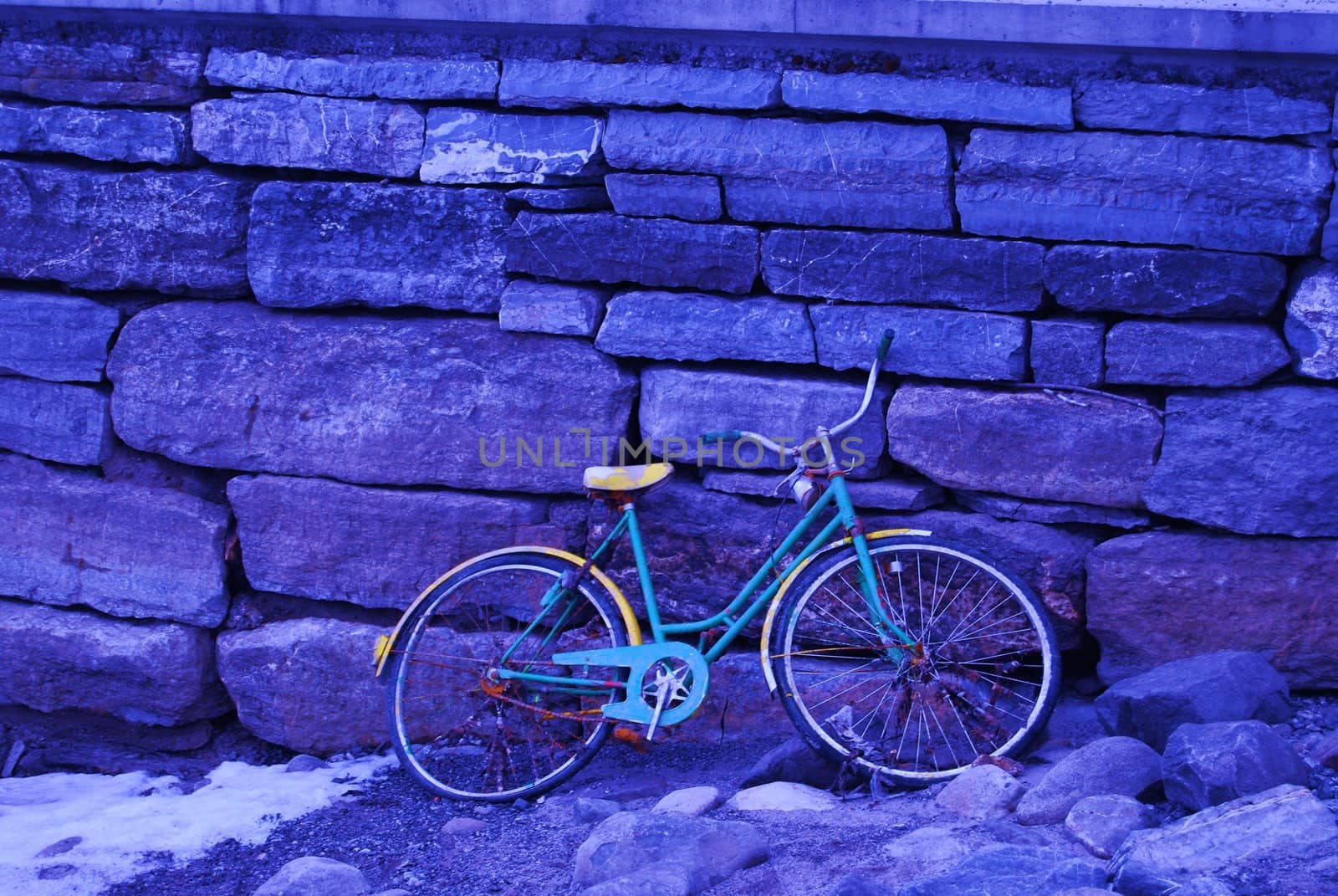 Old bike by the wall