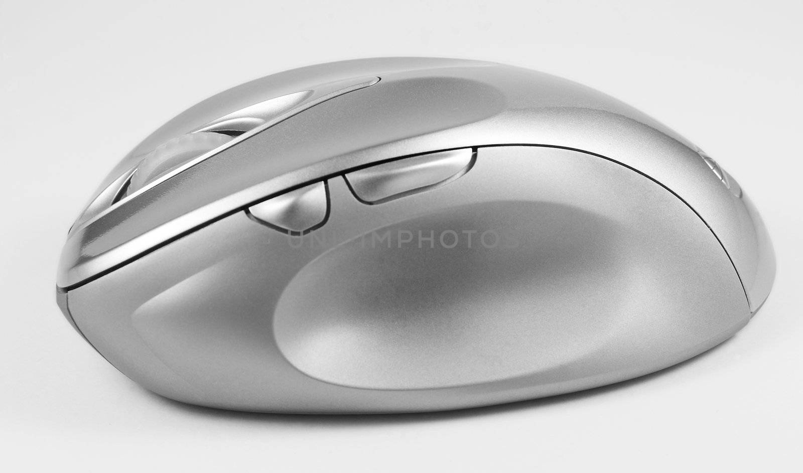 Black and white image of cordless optical mouse