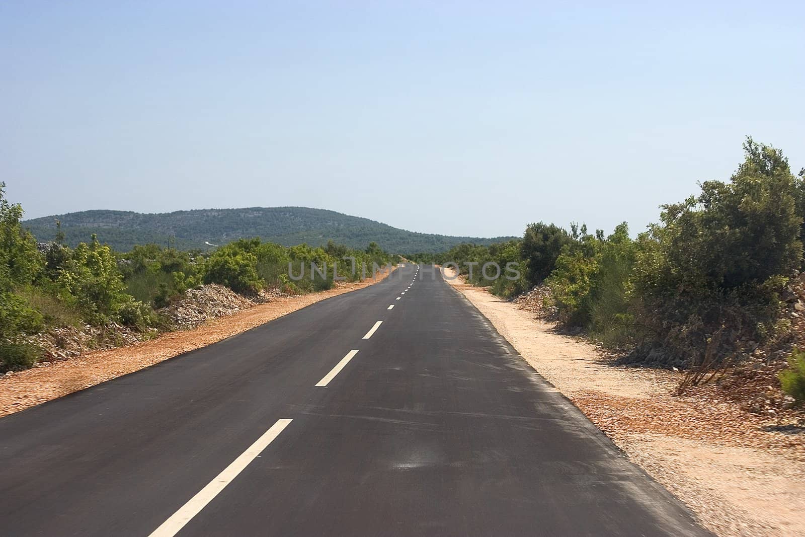 Road by miradrozdowski