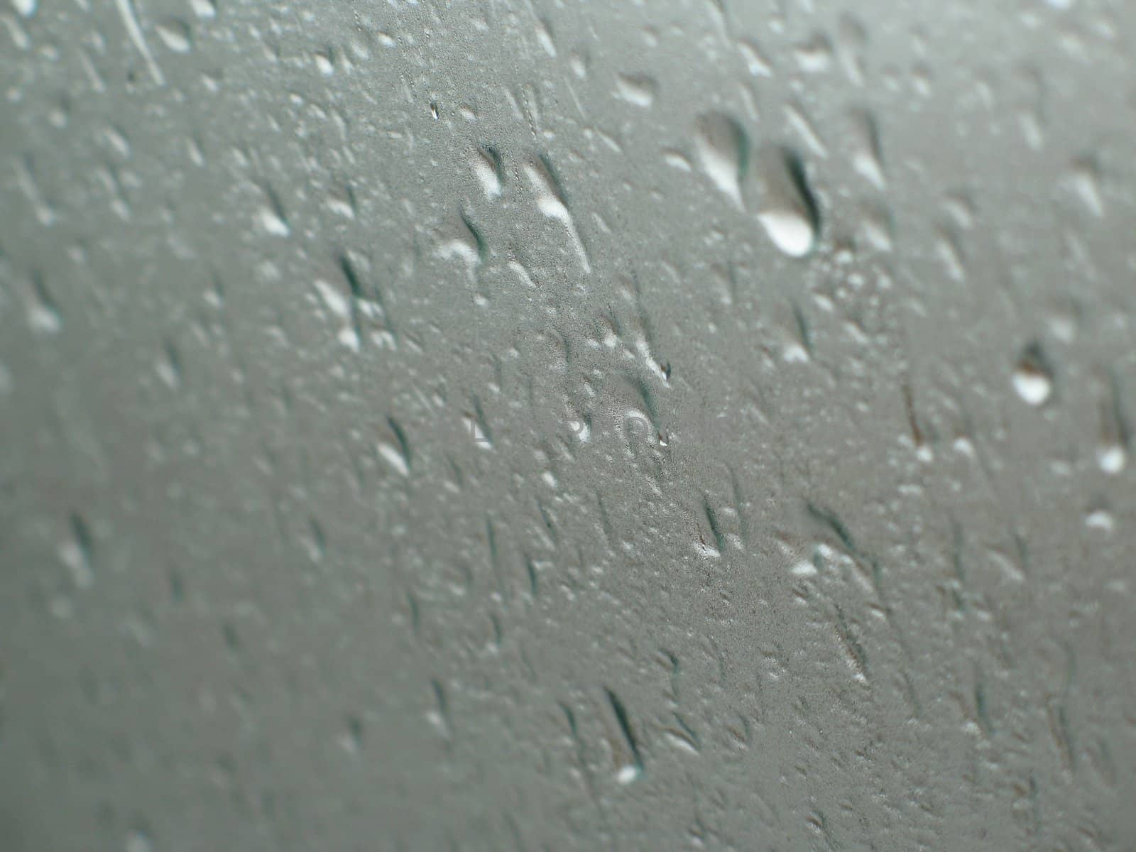 rain drops in a window by mmm