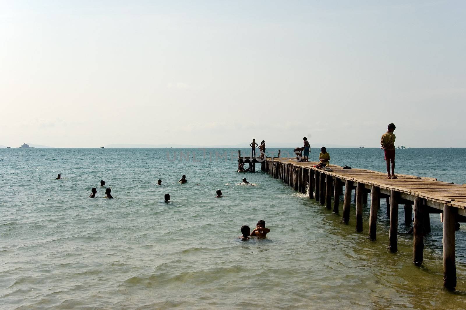 kids swimming