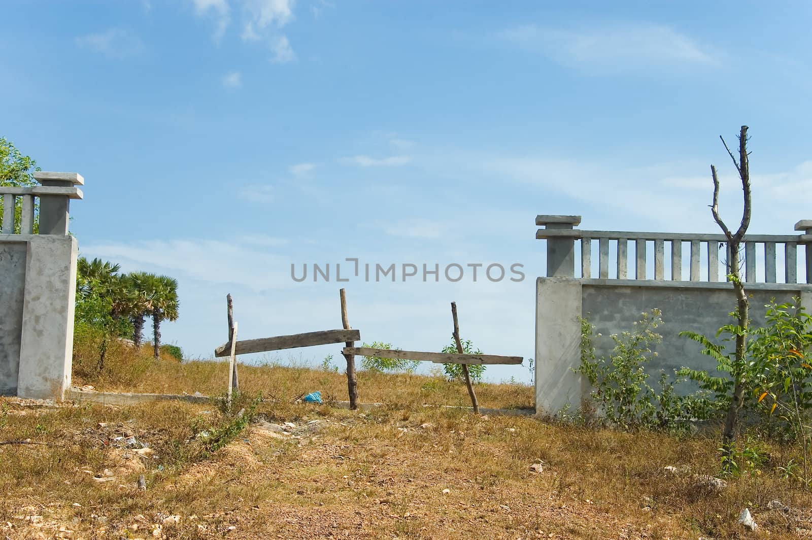 deserted house gate