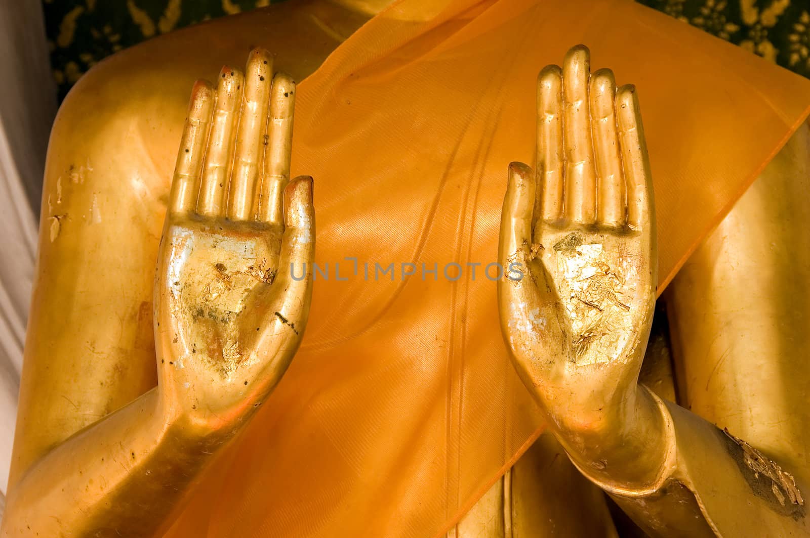 buddha statue by jsompinm