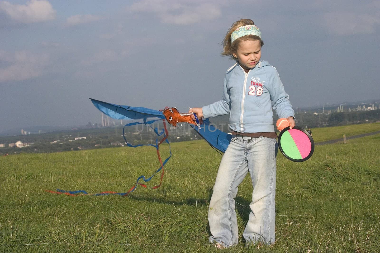 flying a kite by miradrozdowski