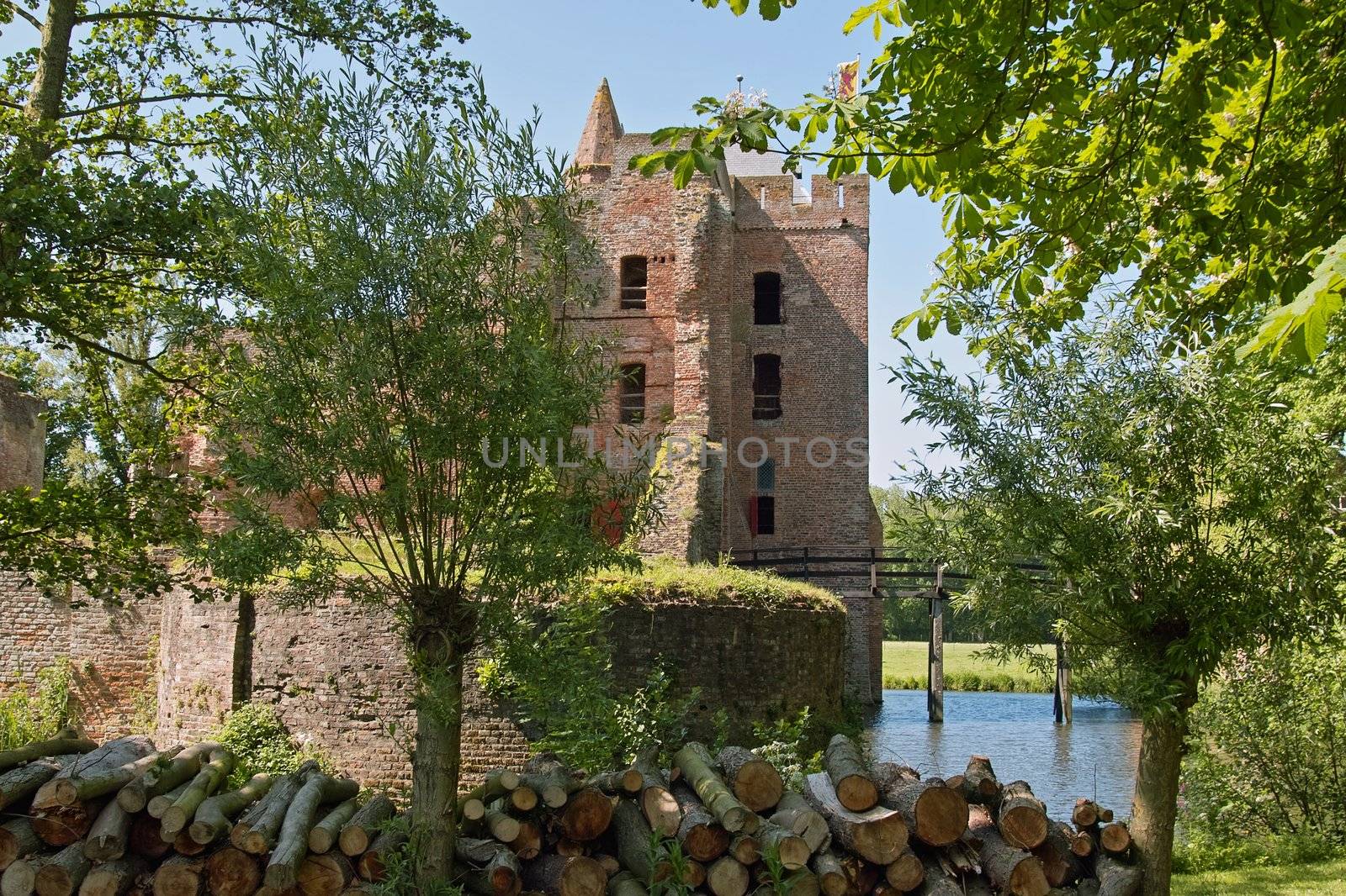 The Ruins of Brederode, once a stronghold, nowadays a peaceful landmark in a pittoresque surrounding.