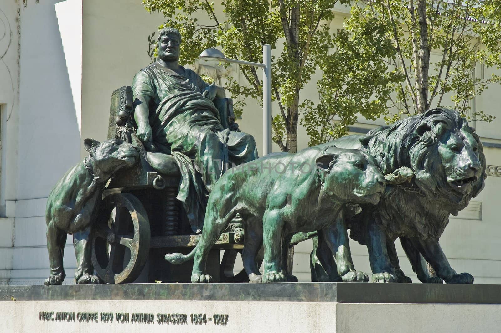 Marc Anton statue next to Vienna's Secession building