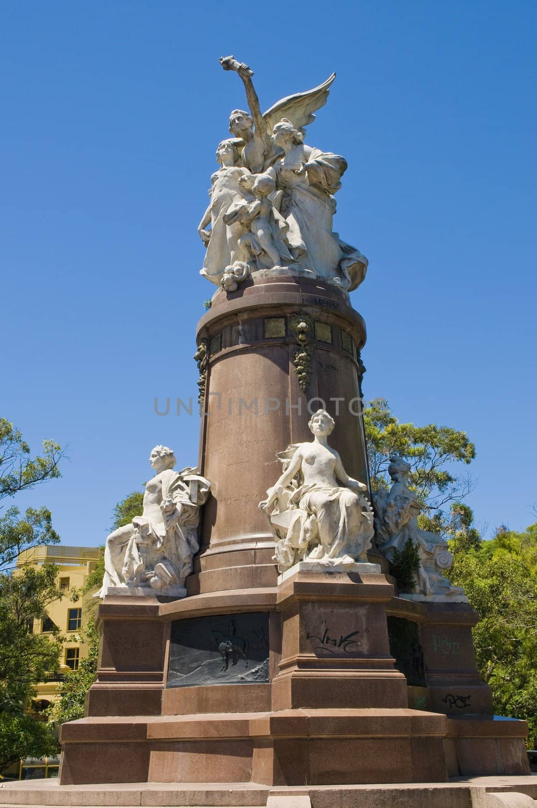 Monument France to Argentina.