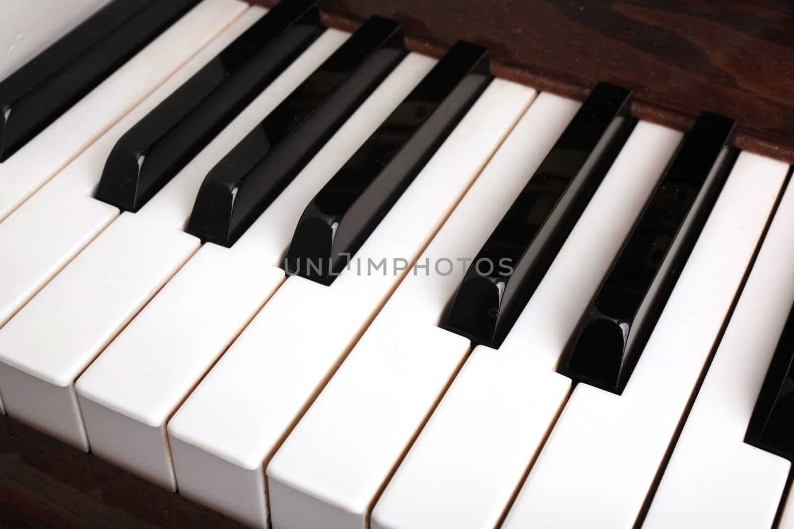 piano keyboard