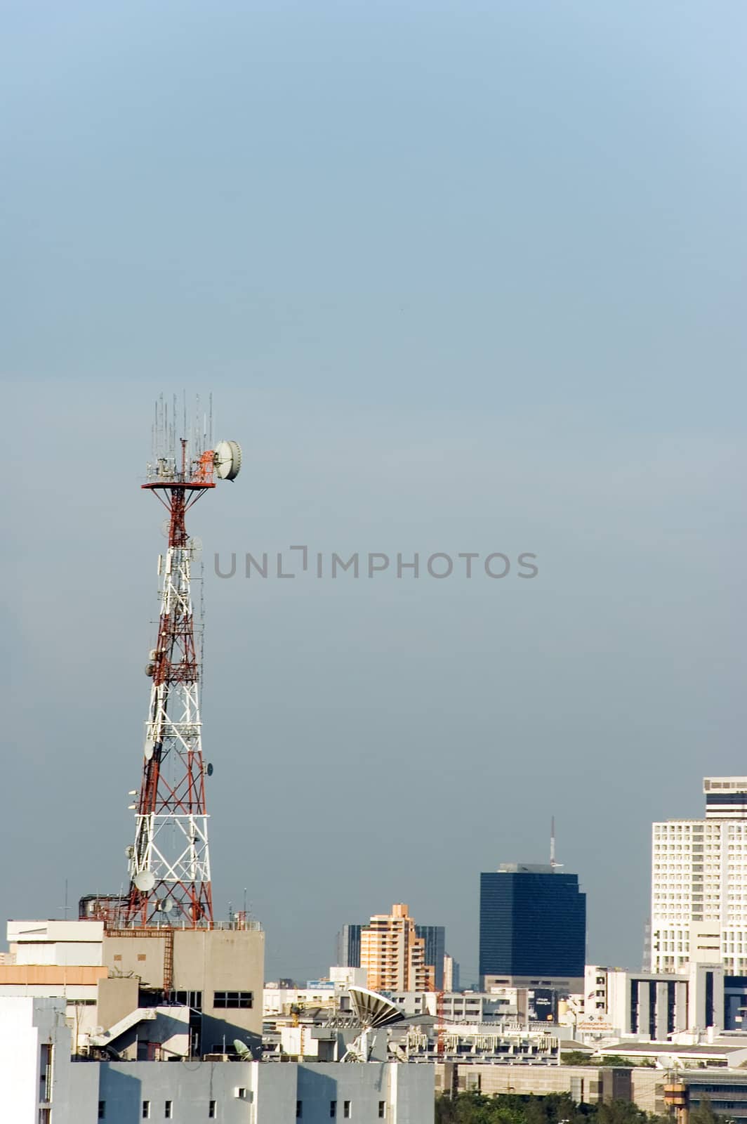 communications tower by jsompinm