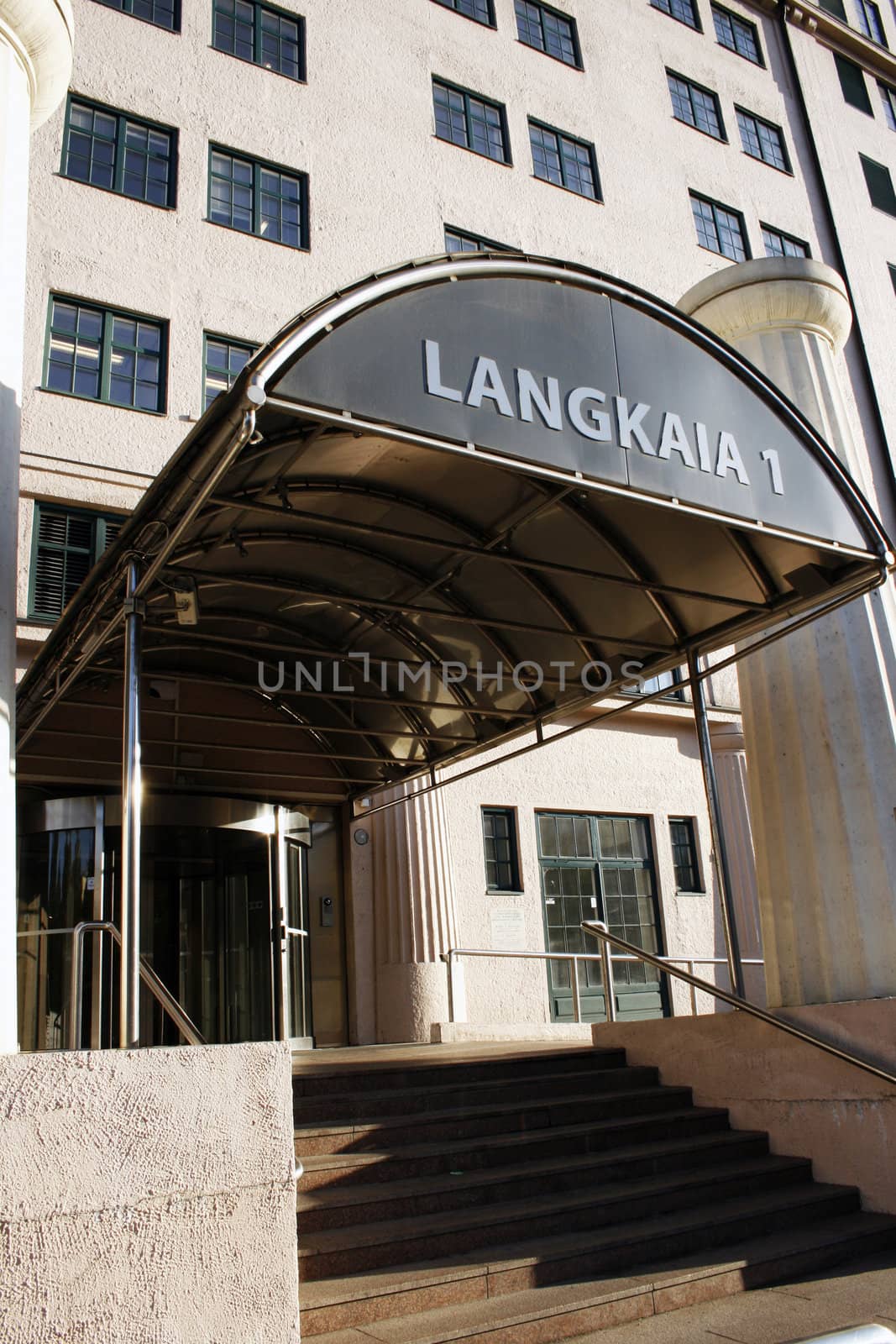 The entrance to Langkaia 1