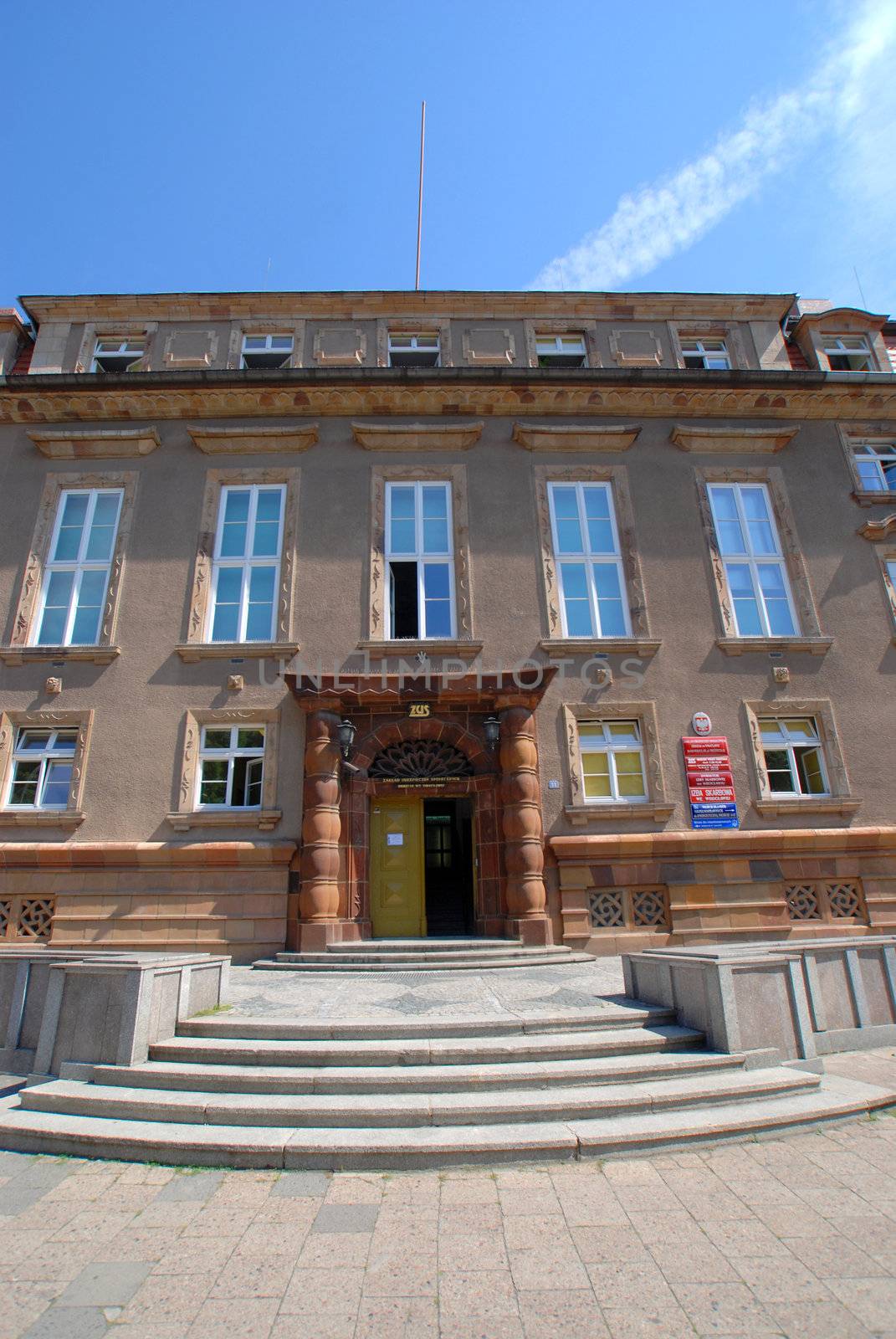Social Insurance Agency, Wroclaw, street Pereca. by wojciechkozlowski