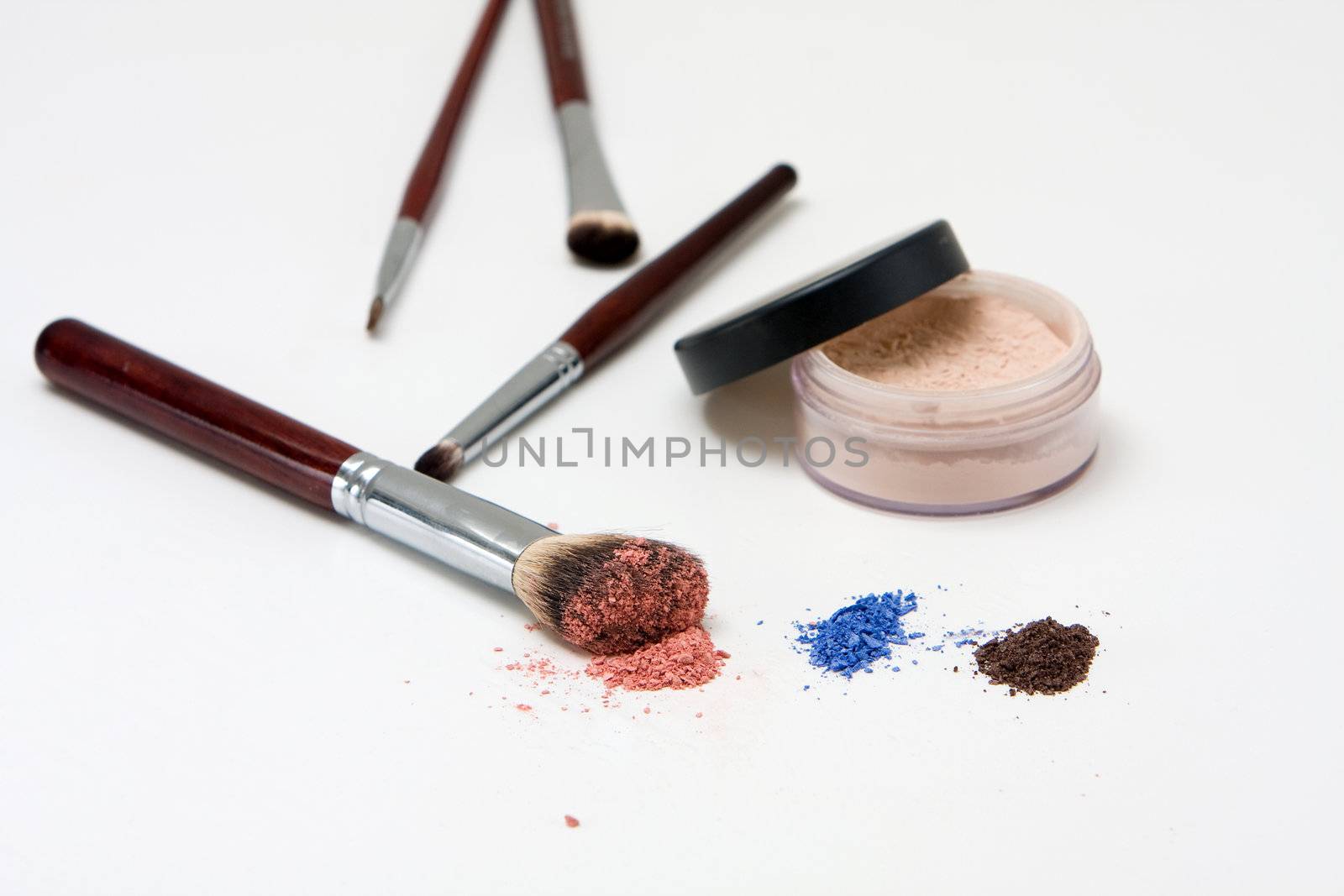 Eye makeup set by phakimata