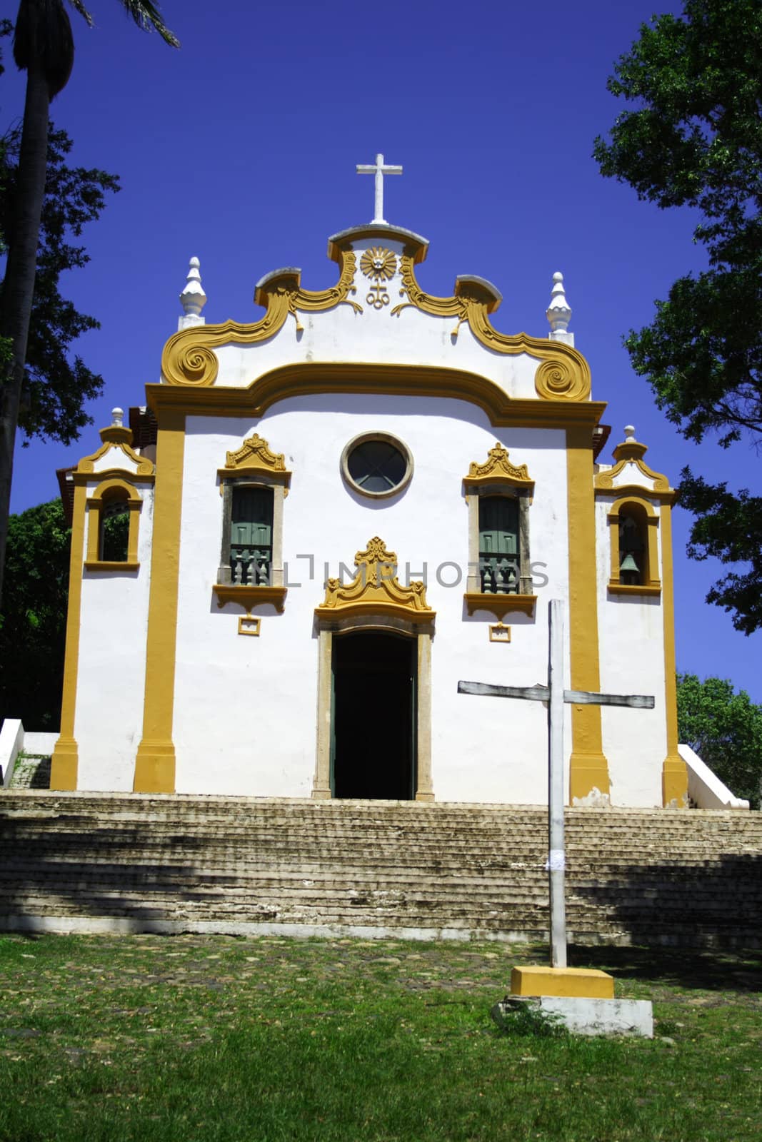 Yellow and White Church by Daniel_Wiedemann