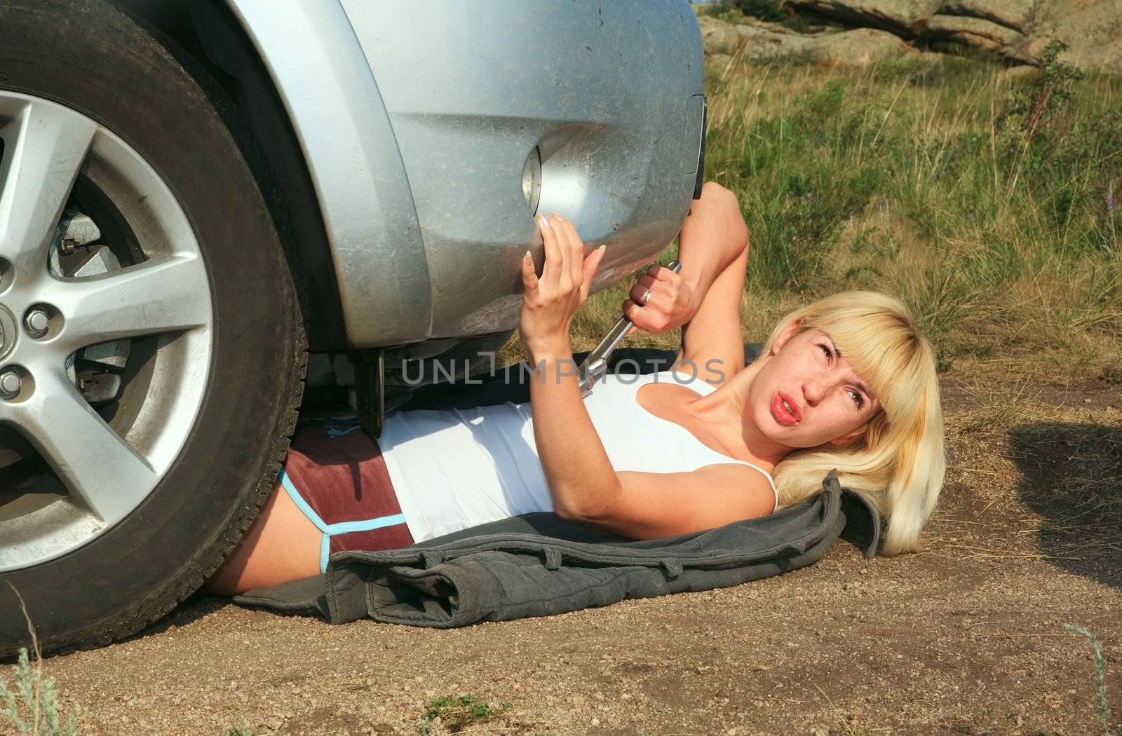 Blondie repair modern car