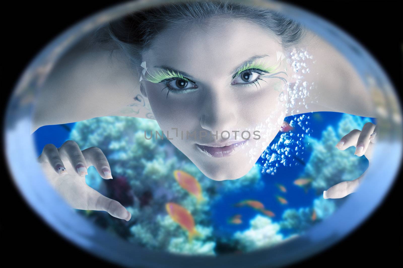 siren under water by fotoCD