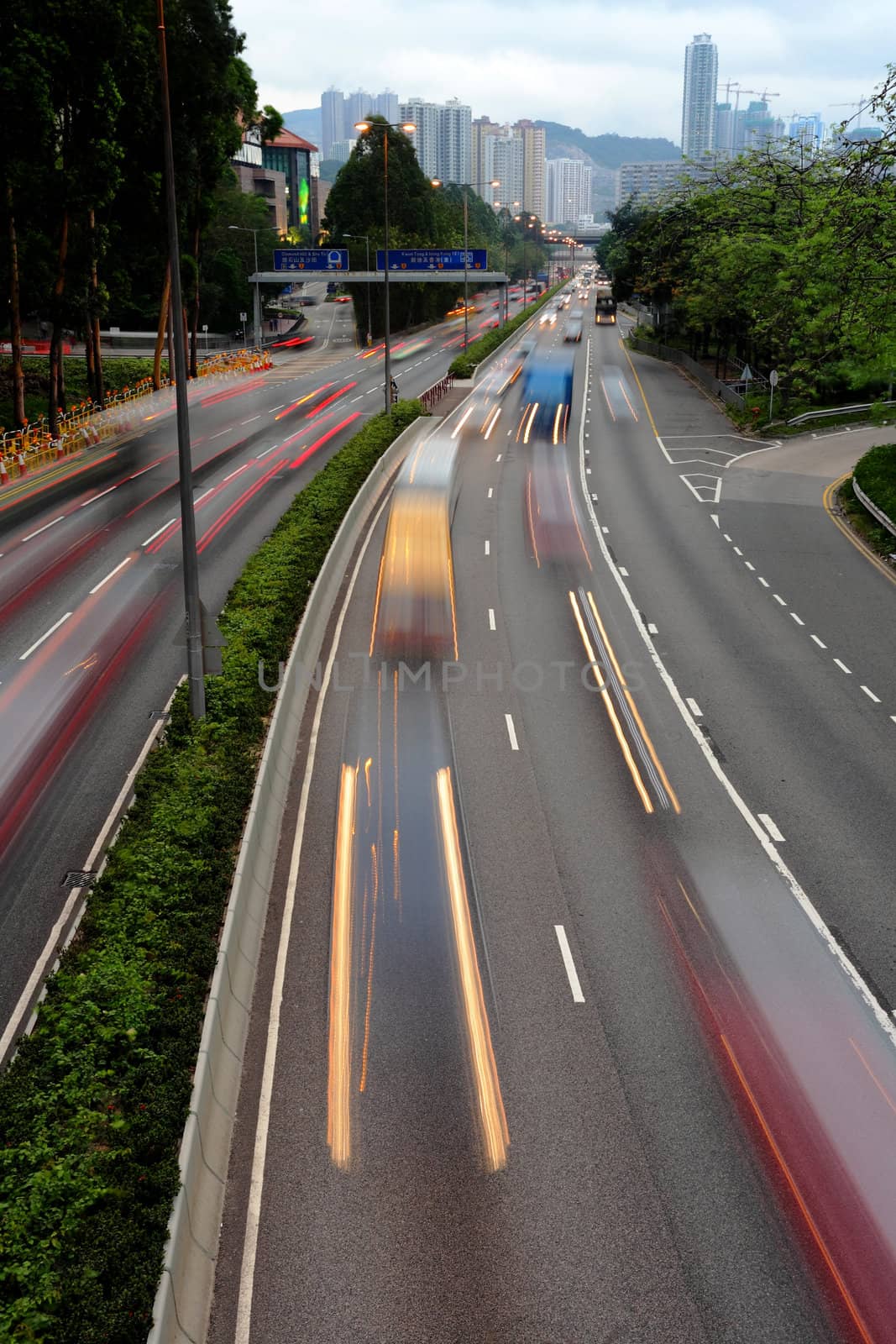 speed evening traffic motion blur