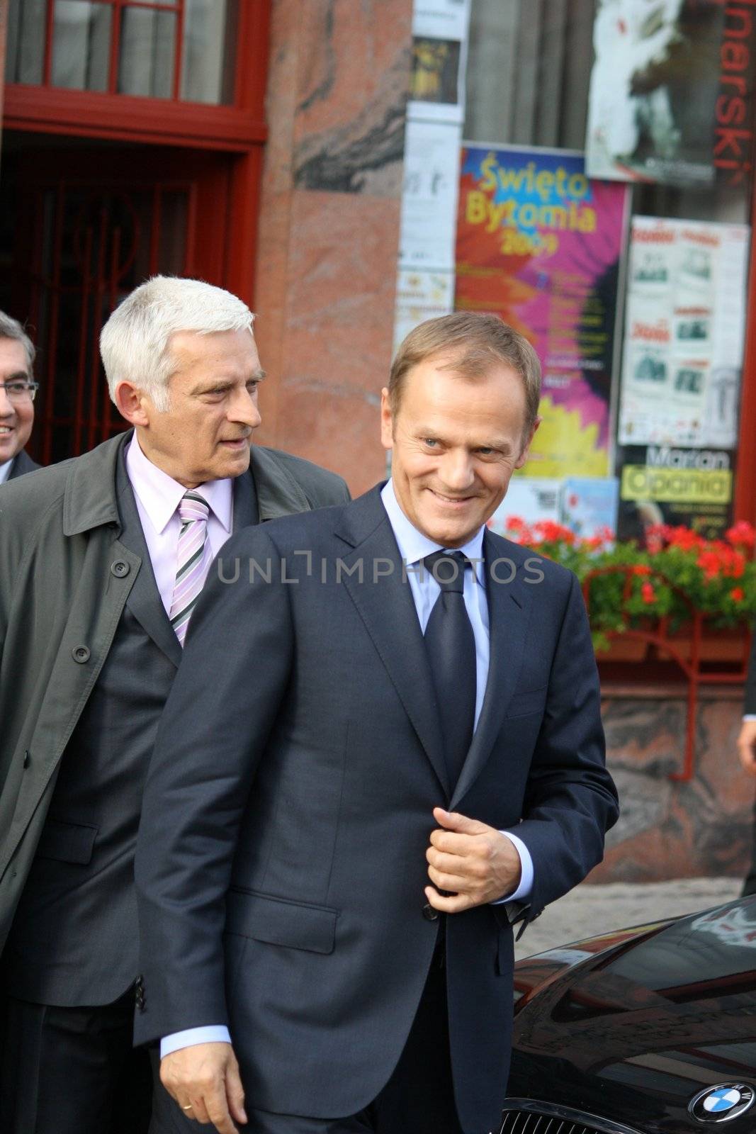 2 polish politicians - Jerzy Buzek and Donald Tusk by toled