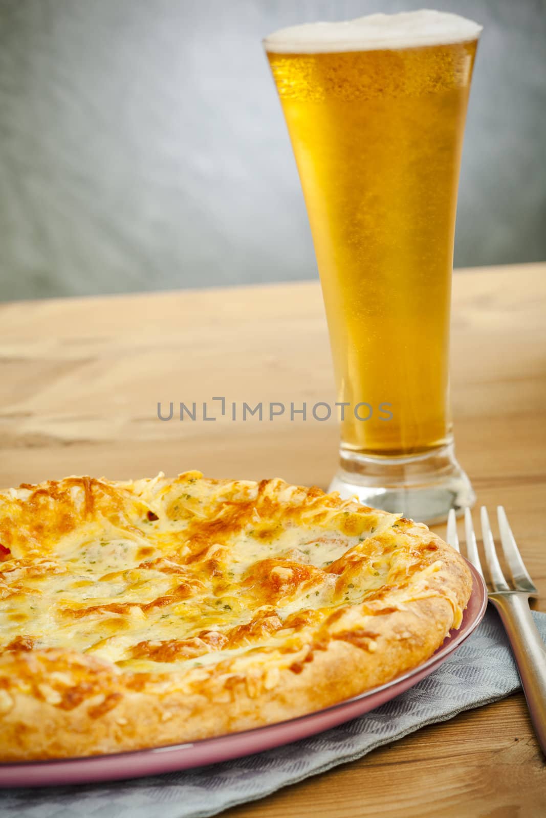 Pizza and beer by mjp