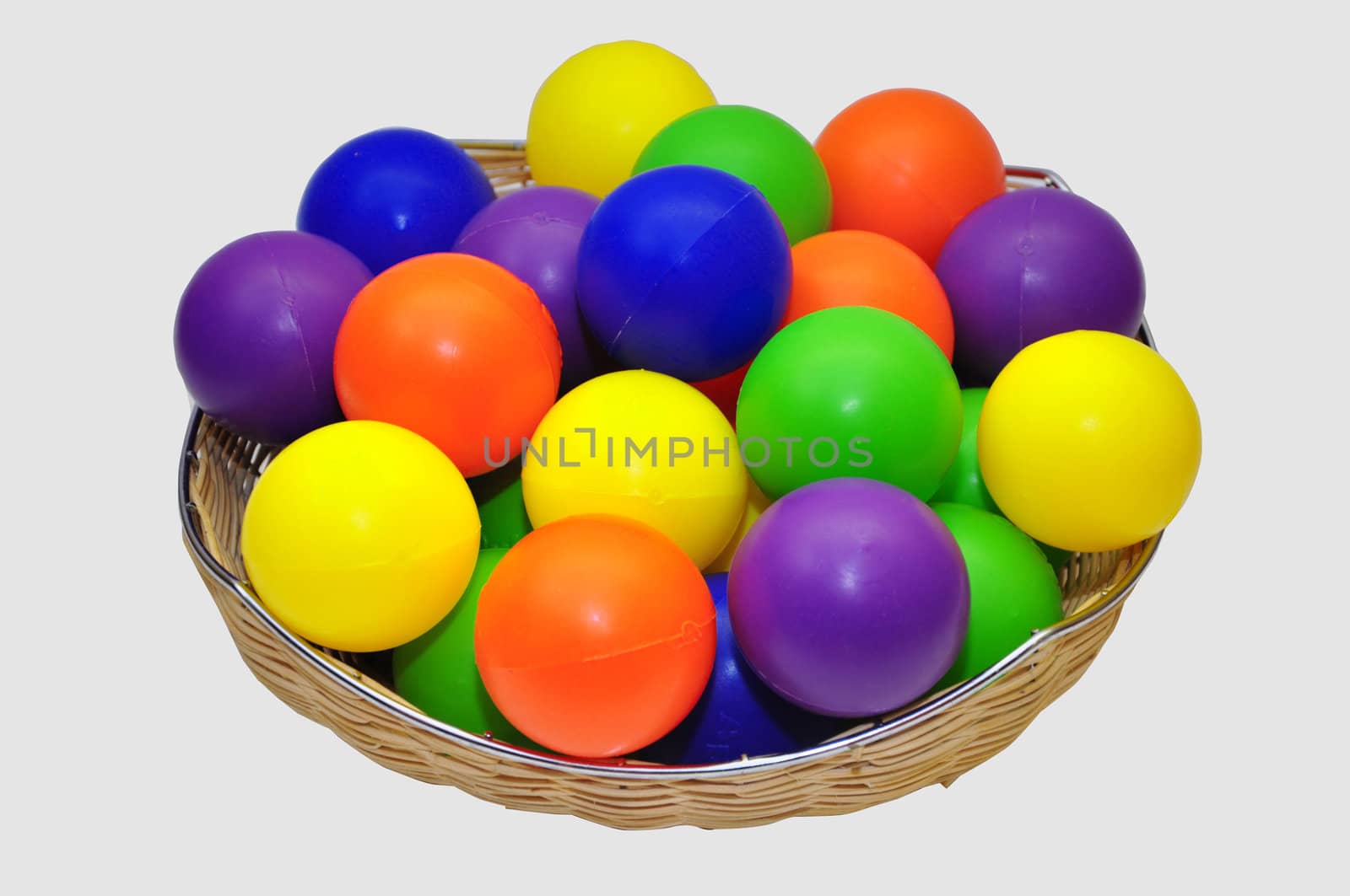 Basket with colour spheres for a holiday
