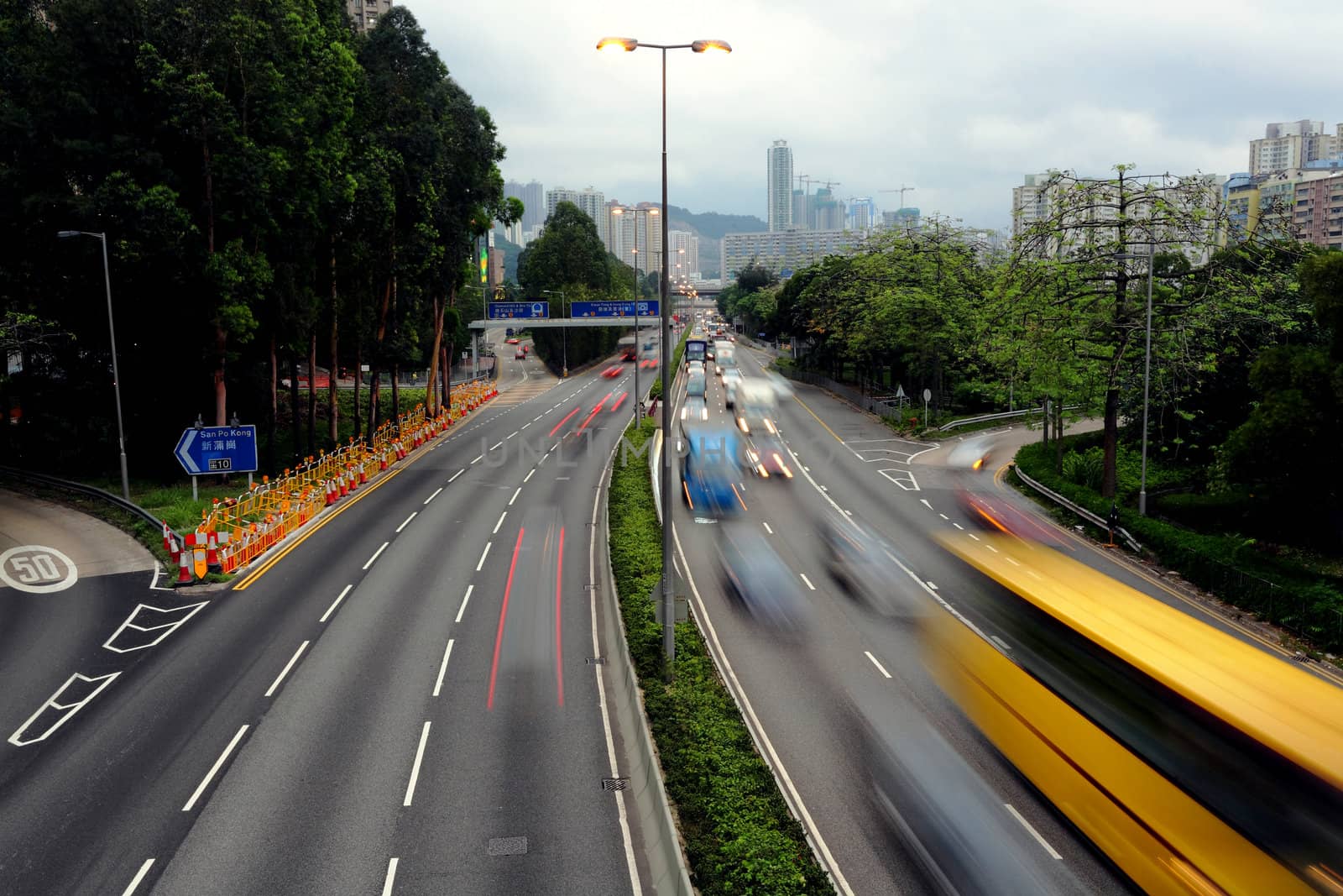 speed evening traffic motion blur