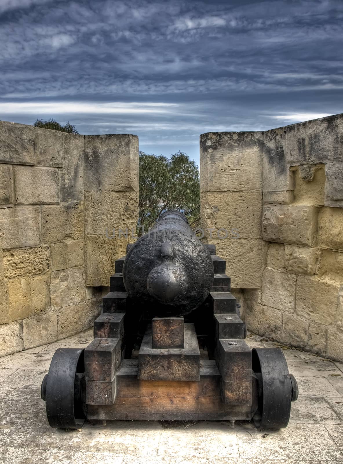 Authentic medieval cannon in HDR format