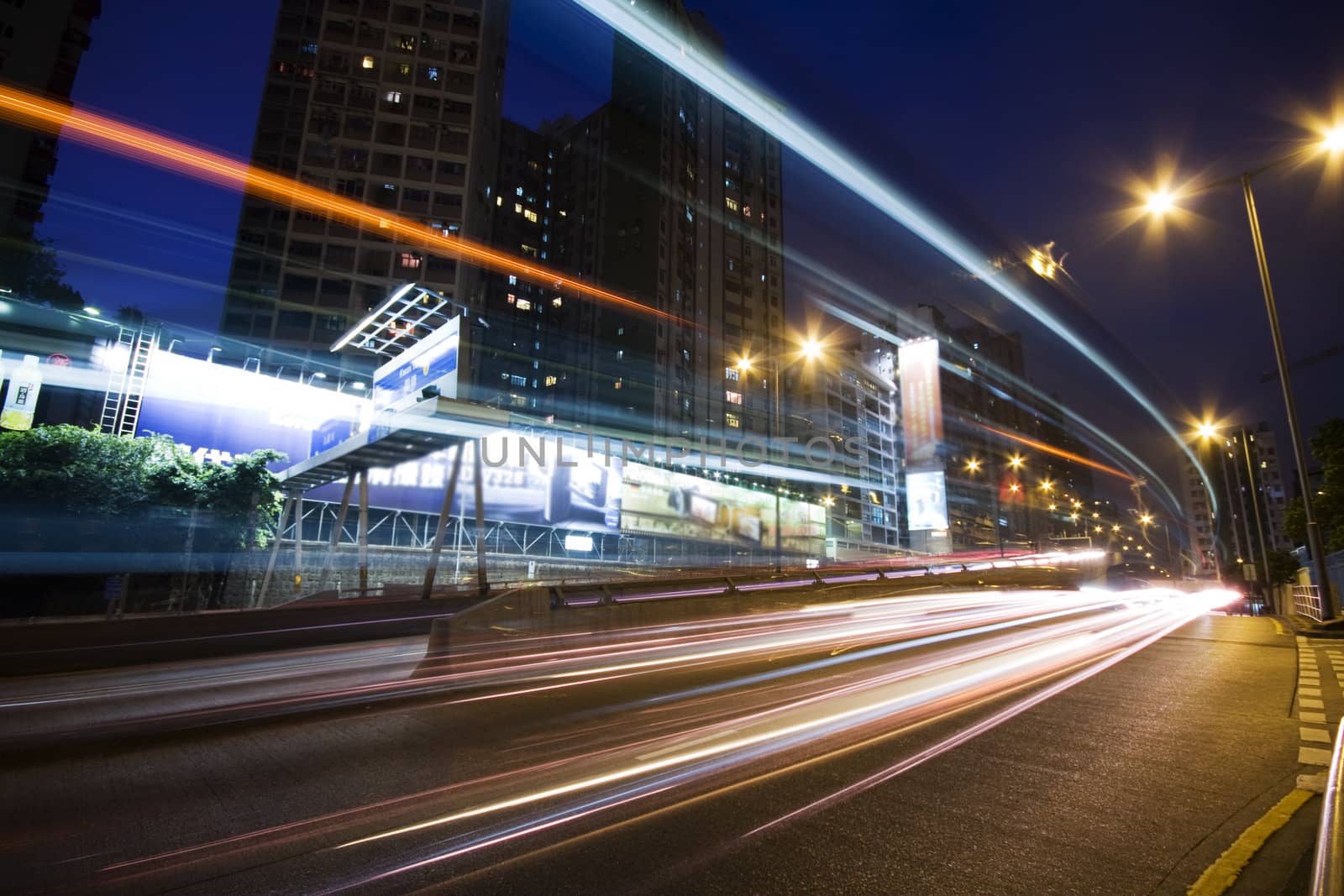 traffic in downtown in hong kong by cozyta